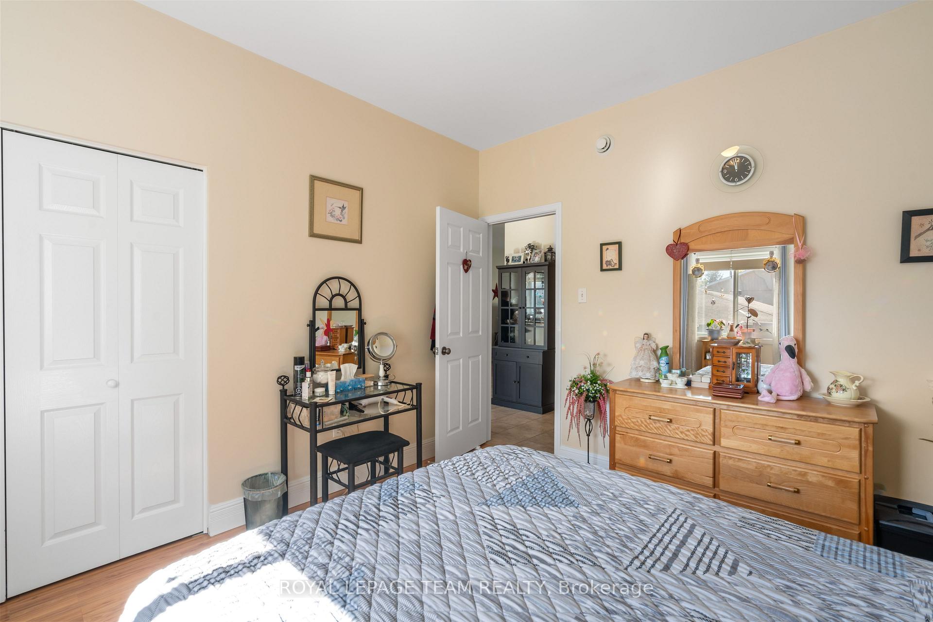 Photo 15 of 477 Clarence Street, North Dundas, Winchester — HOMEH
