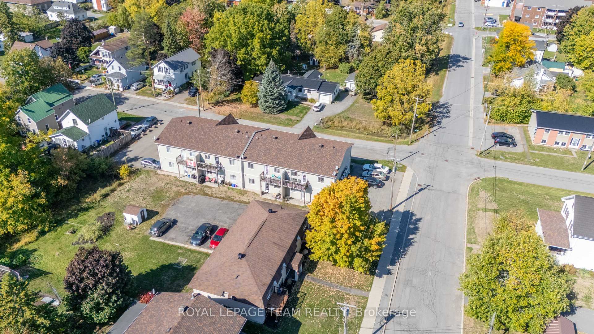 Photo 22 of 477 Clarence Street, North Dundas, Winchester — HOMEH