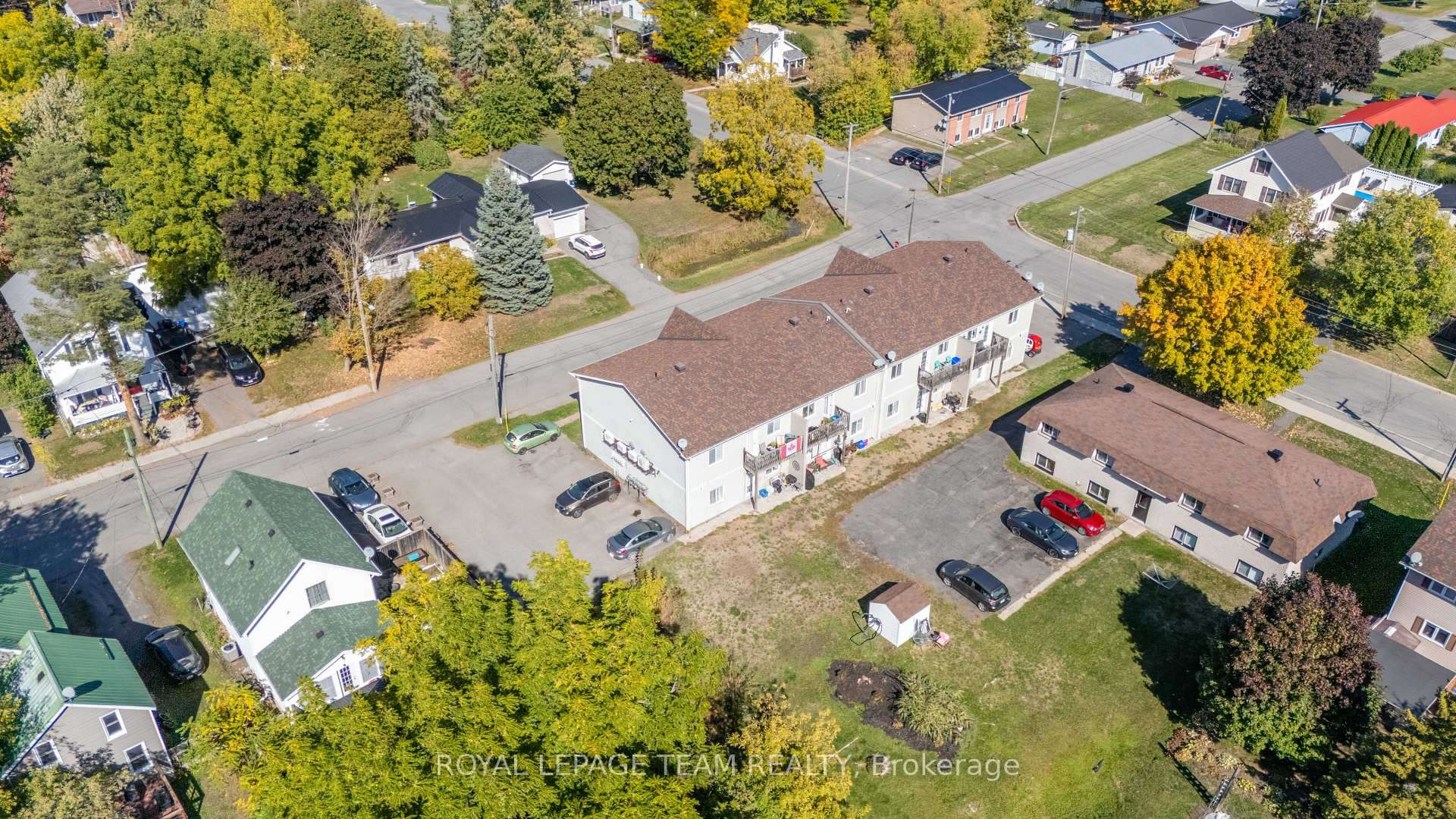 Photo 23 of 477 Clarence Street, North Dundas, Winchester — HOMEH