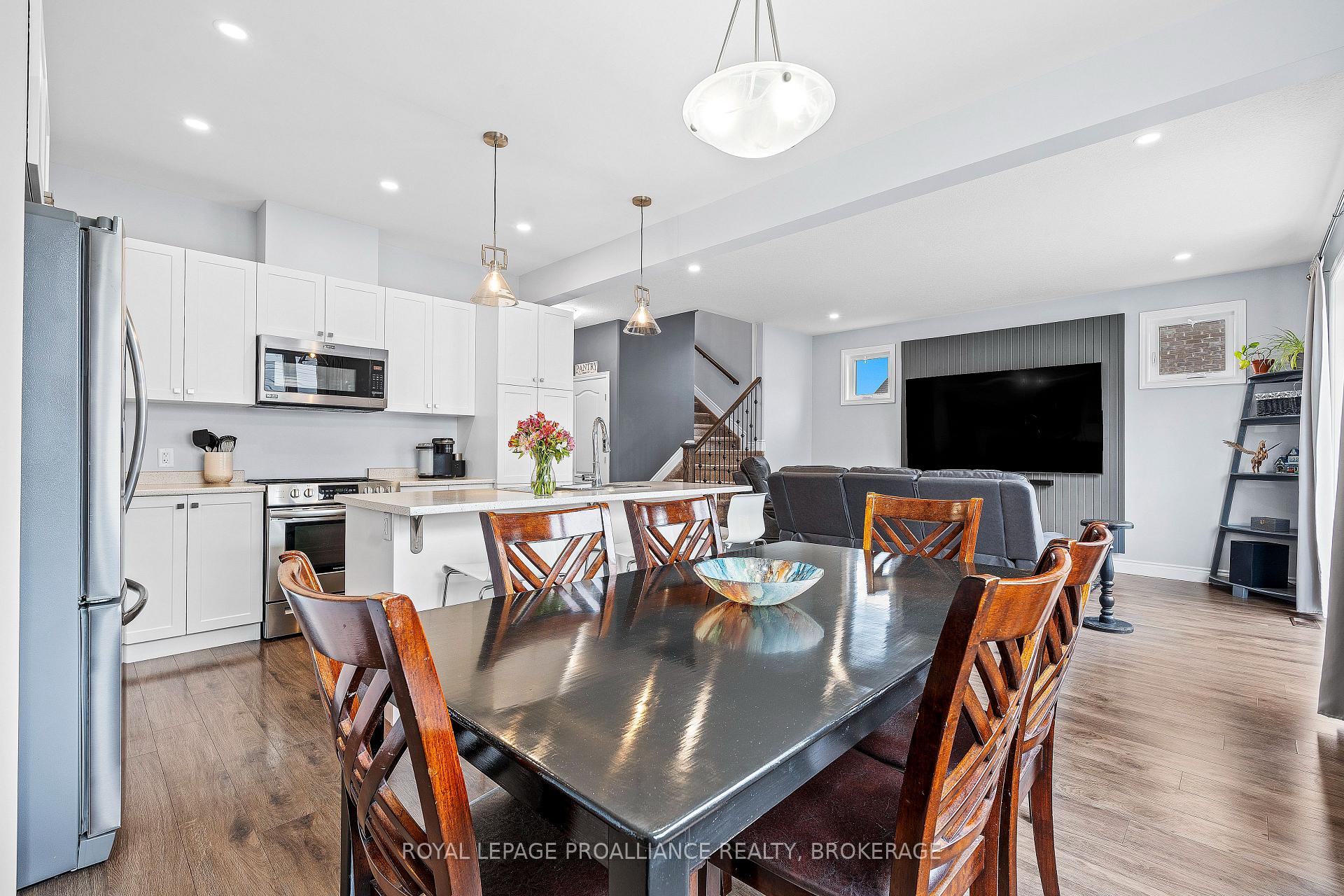Photo 14 of 464 Beth Crescent, Kingston, City Northwest — HOMEH