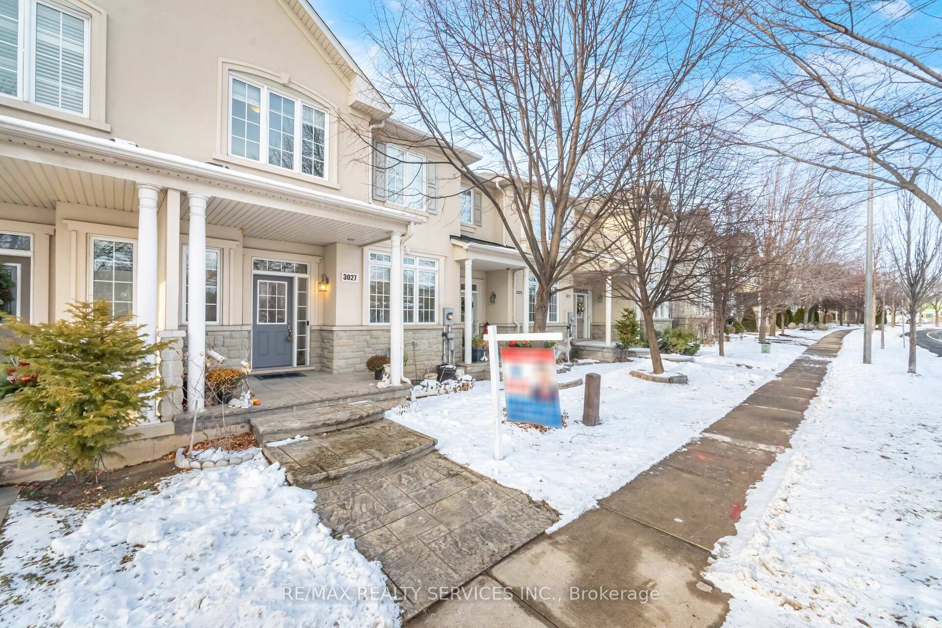 Photo 5 of 3027 Richview Boulevard, Oakville, Bronte Creek — HOMEH