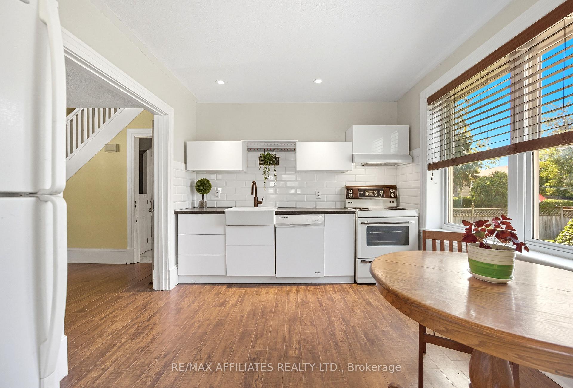 Photo 4 of 10 Alvin Street, Perth — HOMEH