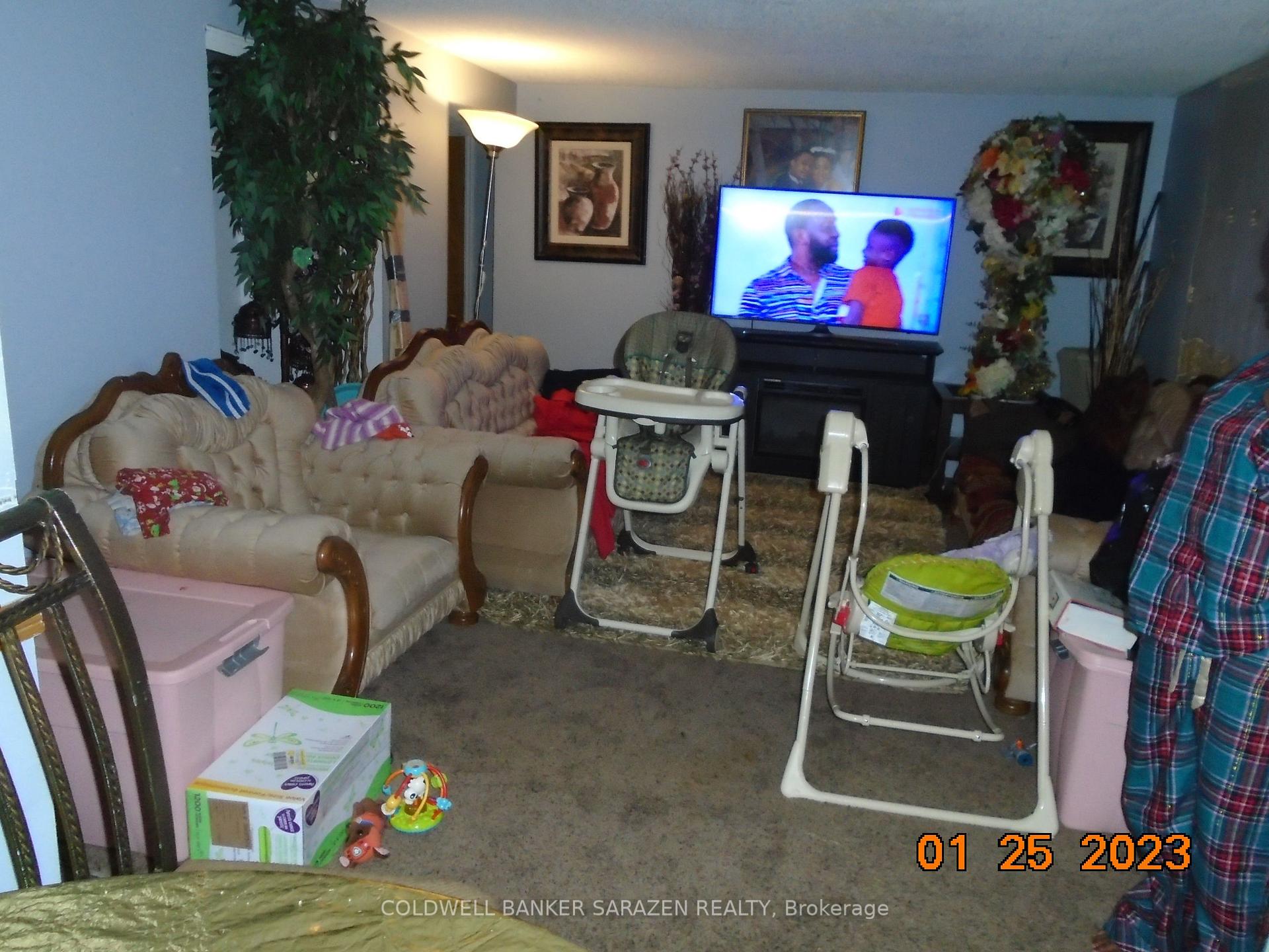 Photo 3 of 6321 Renaud Road E, Ottawa, Mer Bleue/Bradley Estates/Anderson Park — HOMEH