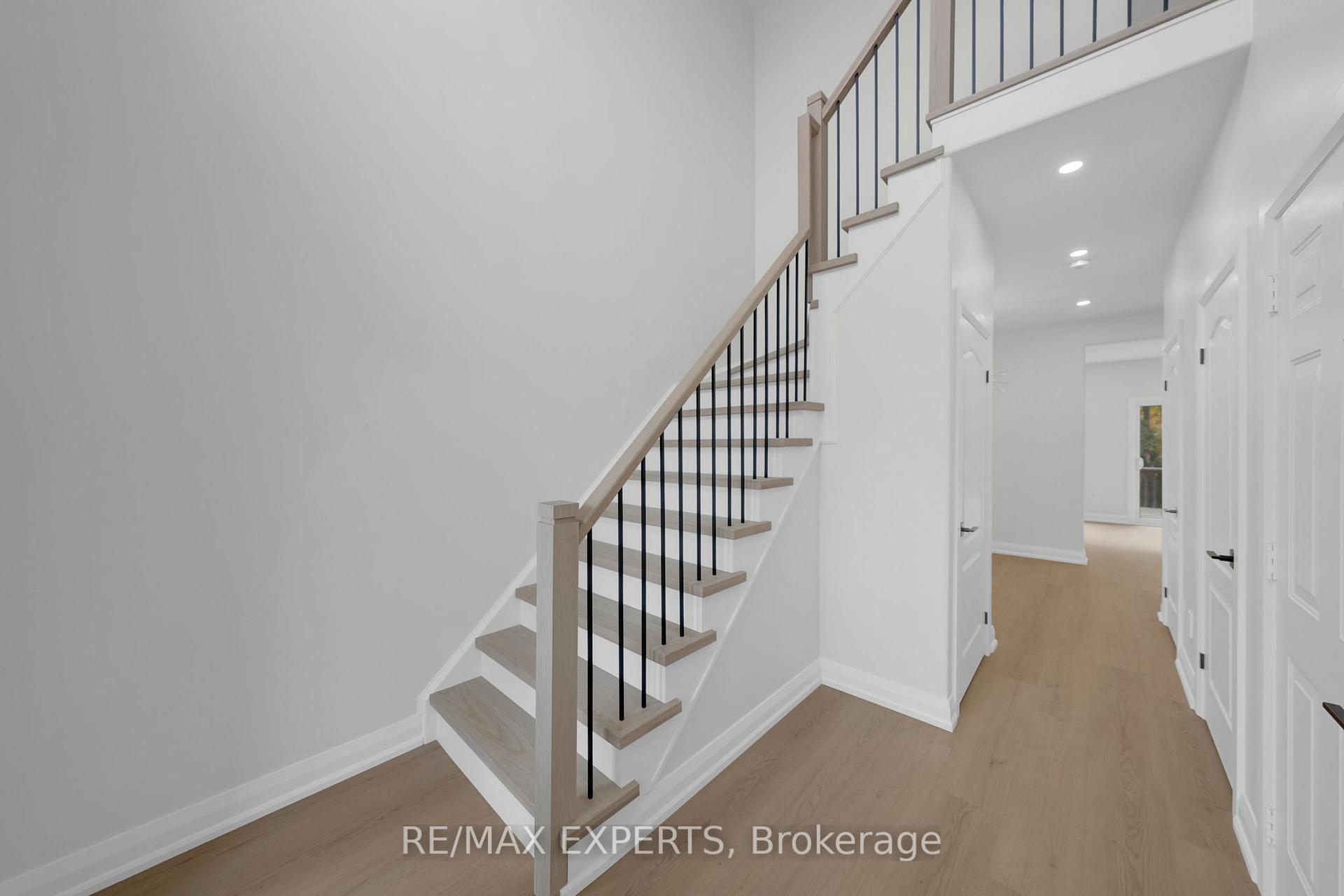 Photo 5 of 61 Wallace Street, New Tecumseth, Alliston — HOMEH