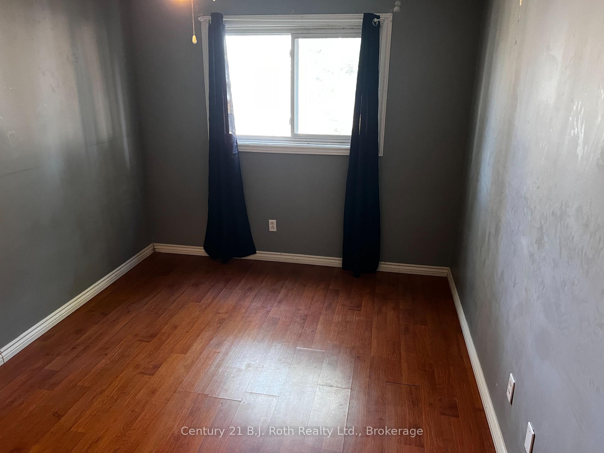 Photo 8 of Unit 3, 520 High Street, Orillia — HOMEH