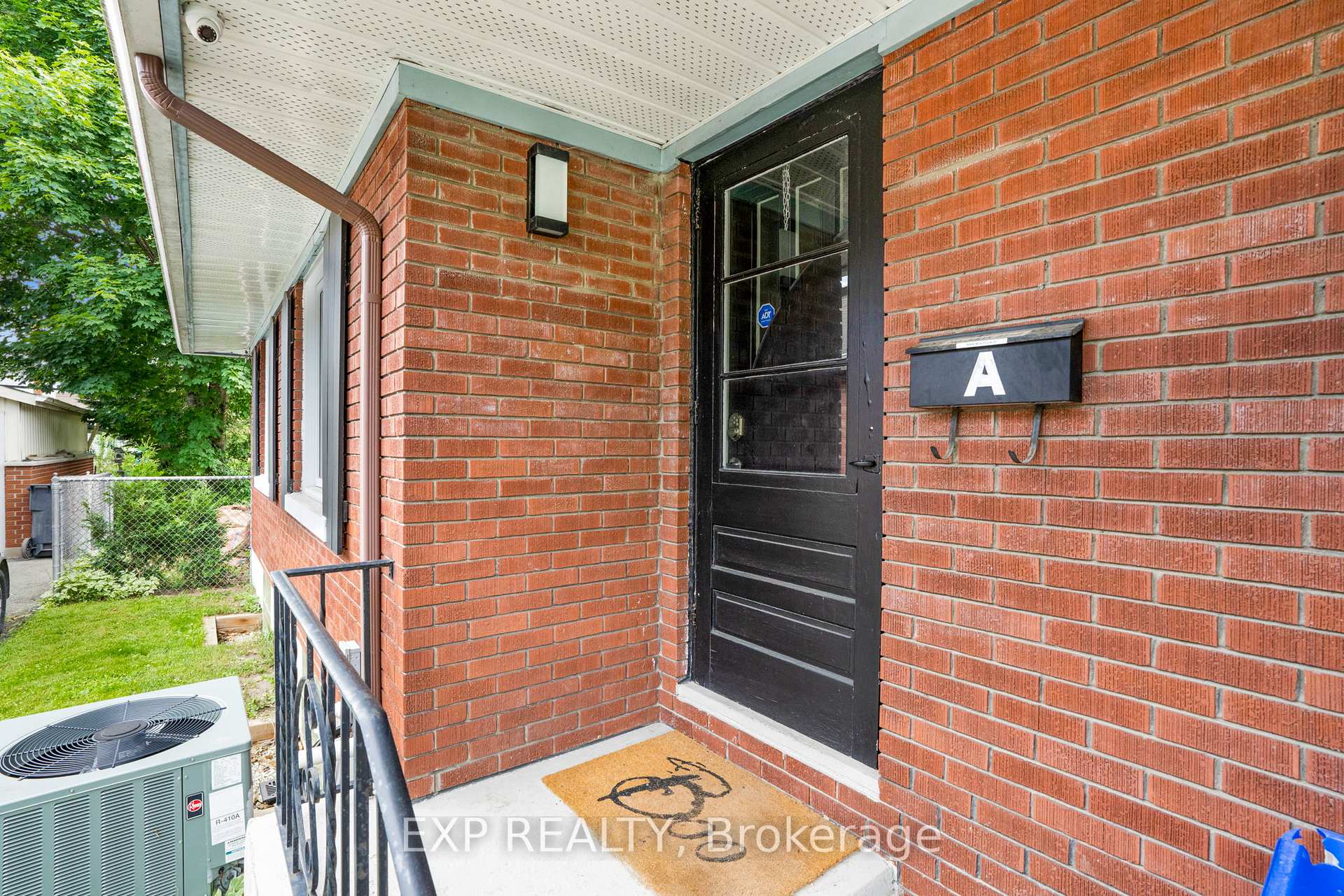 Photo 4 of 494 Wolffdale Crescent, Ottawa, Overbrook/Castle Heights — HOMEH