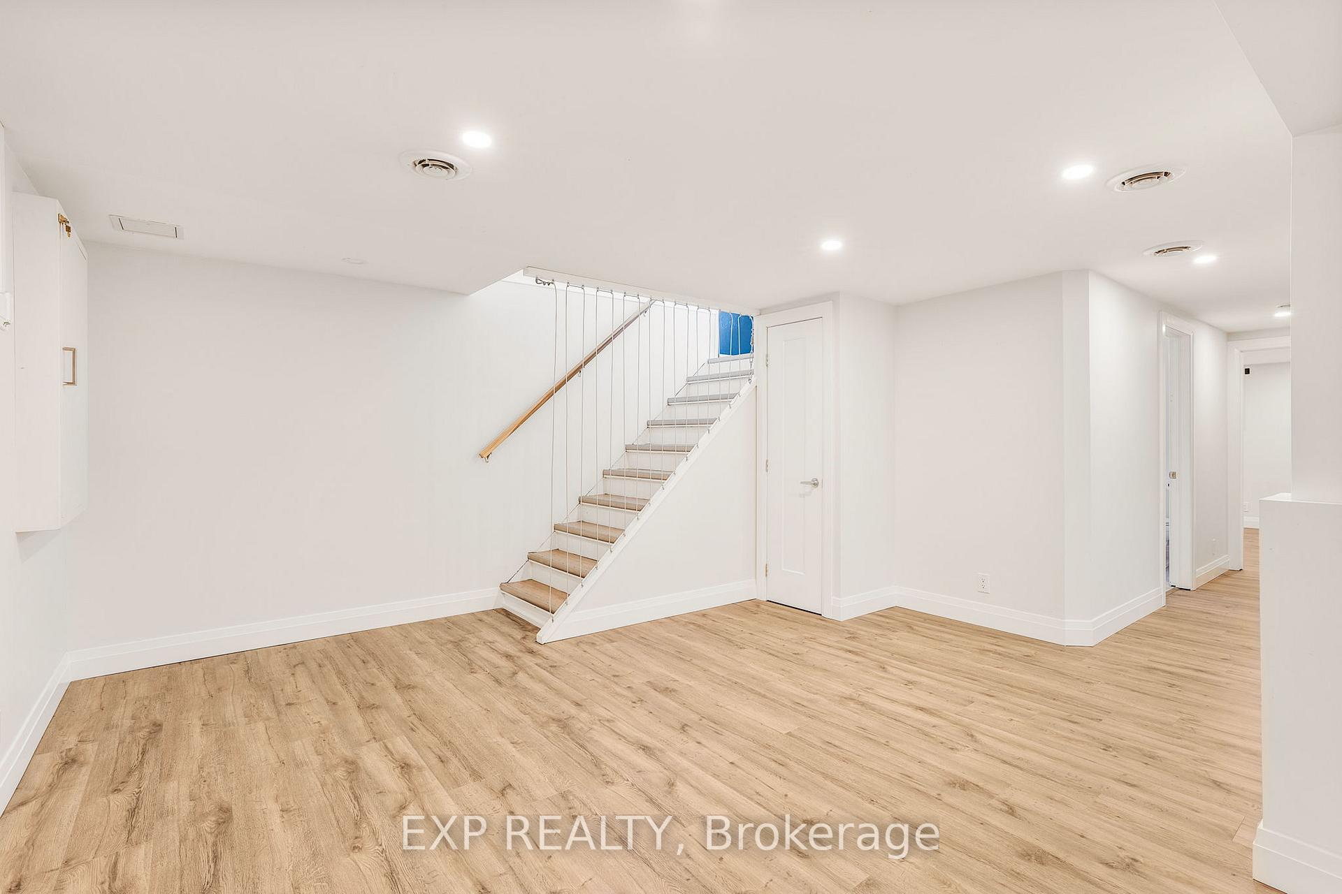 Photo 8 of 494 Wolffdale Crescent, Ottawa, Overbrook/Castle Heights — HOMEH