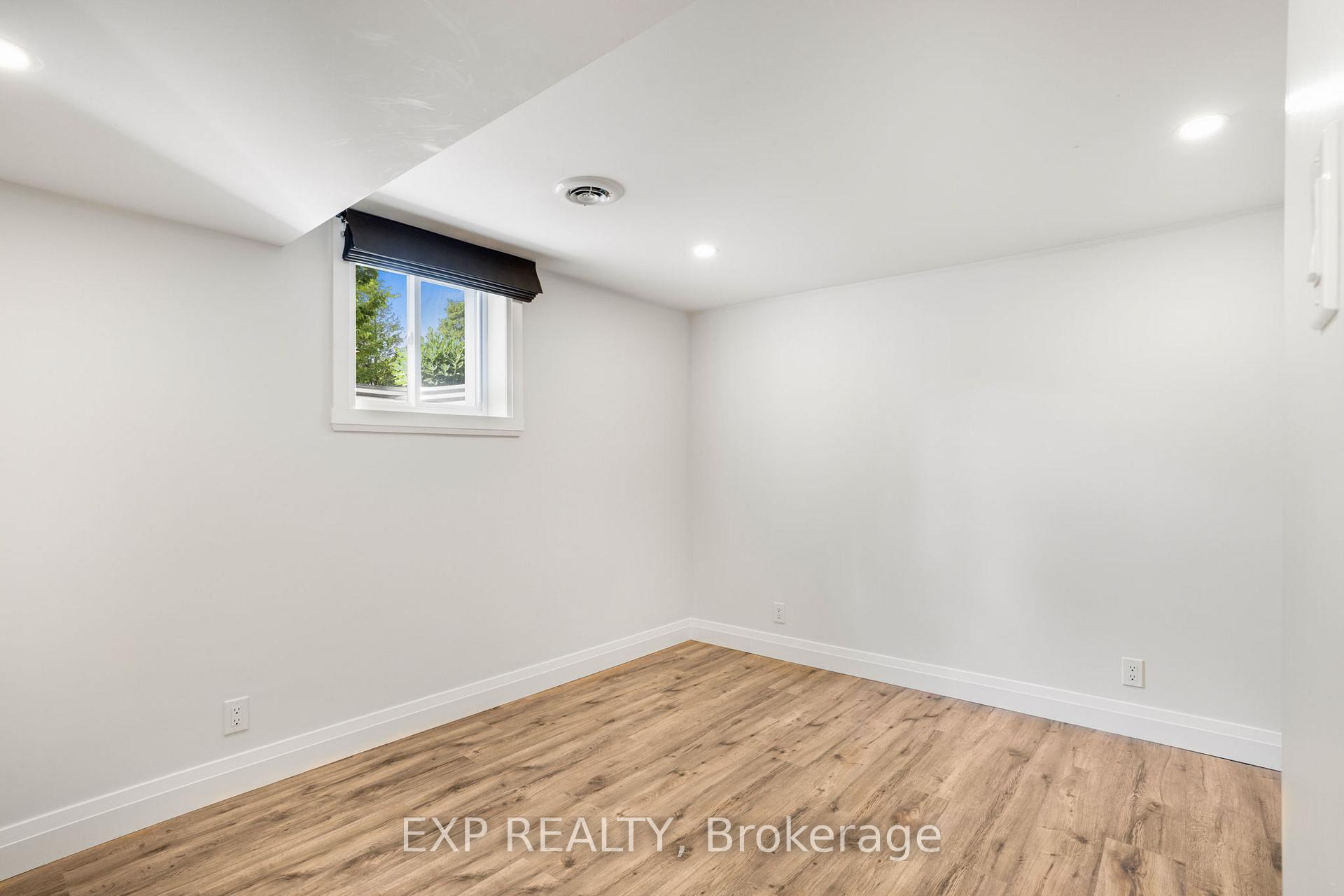 Photo 20 of 494 Wolffdale Crescent, Ottawa, Overbrook/Castle Heights — HOMEH