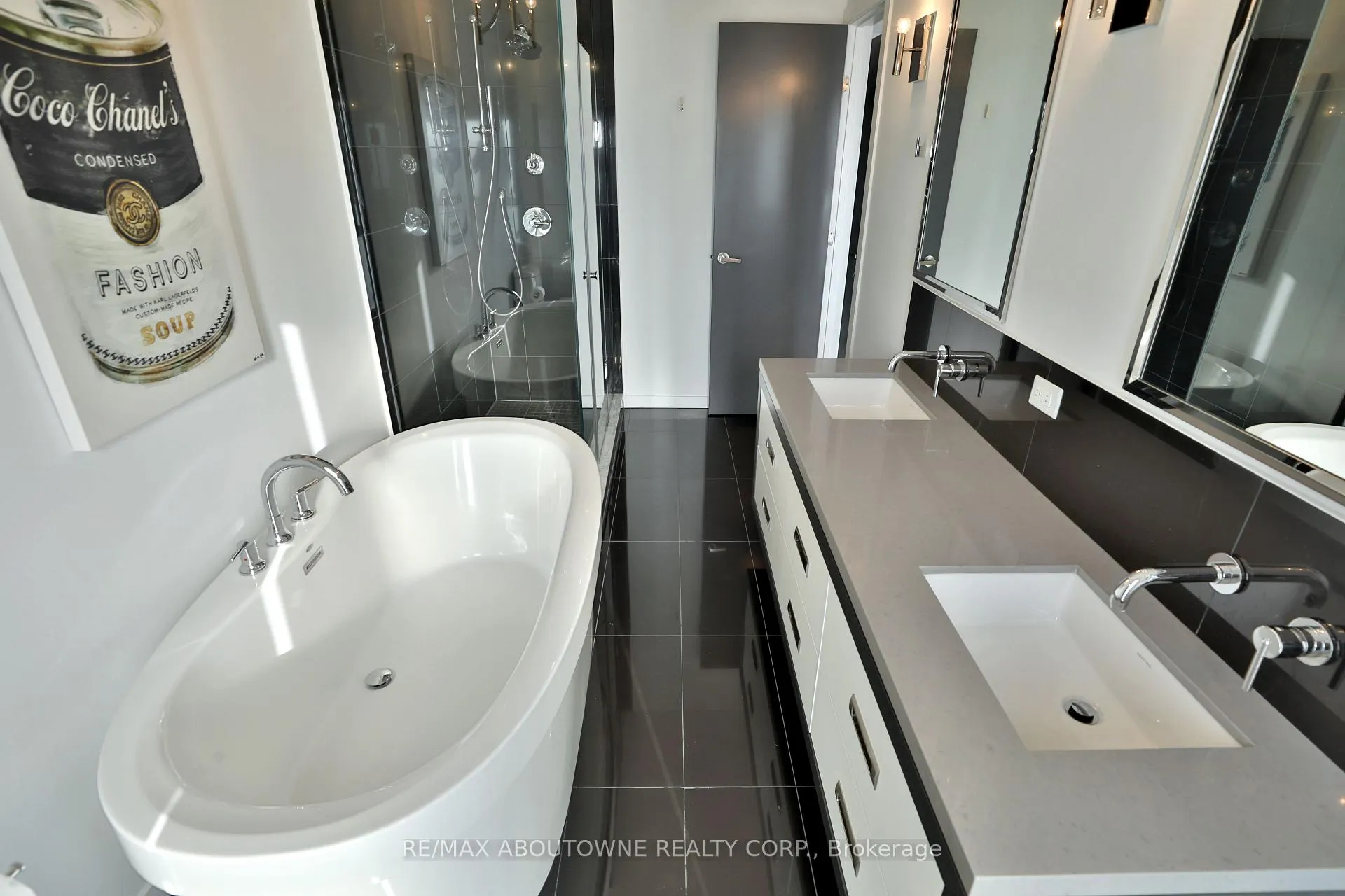 Photo 17 of 220 Vellwood Common, Oakville, Bronte — HOMEH