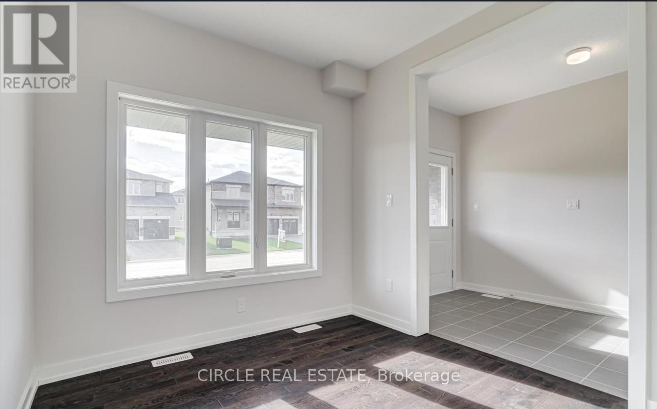 Photo 6 of 19 Tulip Crescent, Norfolk, Simcoe — HOMEH