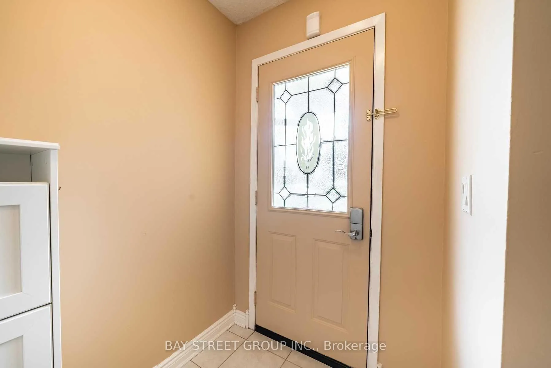 Photo 3 of 850 Monaghan Avenue, Oshawa, Vanier — HOMEH