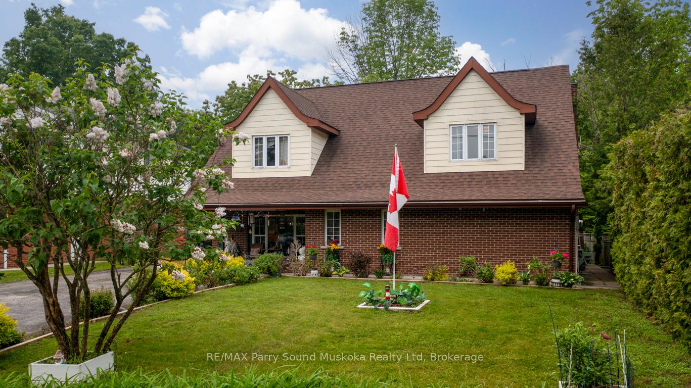 Photo 2 of 19 Macklaim Drive, Parry Sound — HOMEH