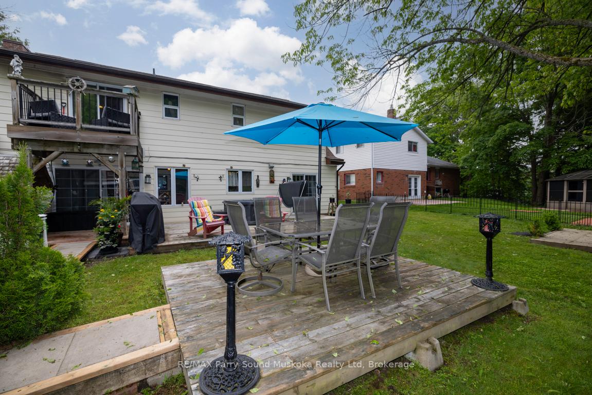 Photo 3 of 19 Macklaim Drive, Parry Sound — HOMEH