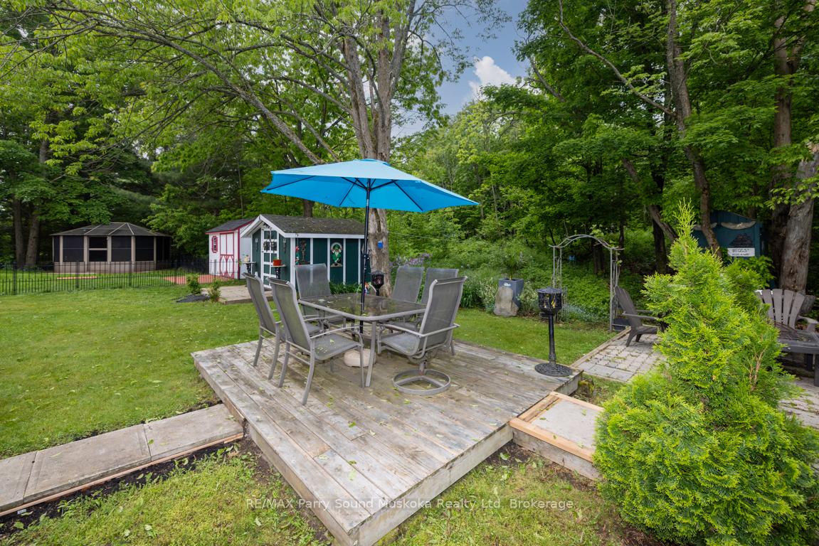 Photo 4 of 19 Macklaim Drive, Parry Sound — HOMEH