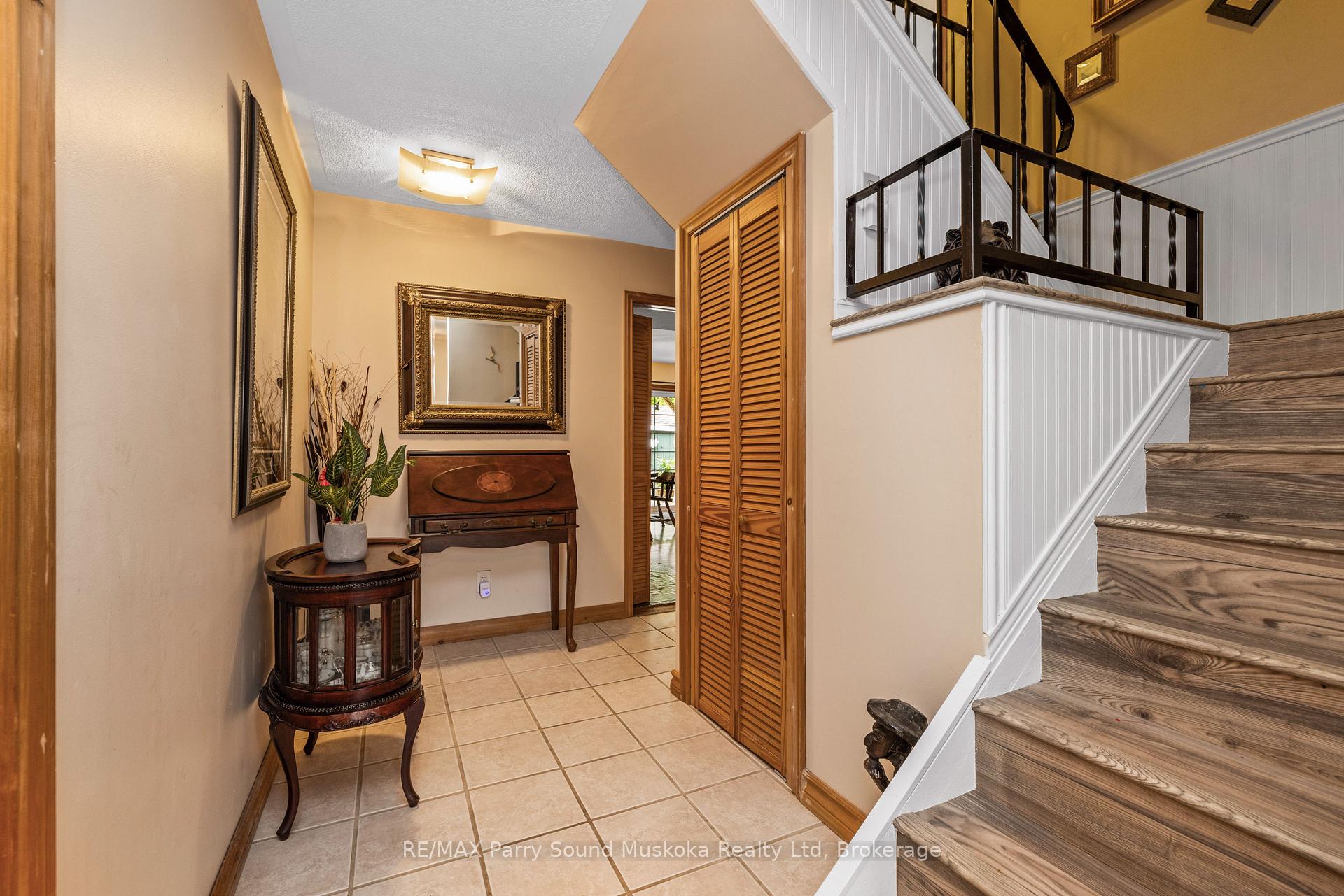 Photo 10 of 19 Macklaim Drive, Parry Sound — HOMEH