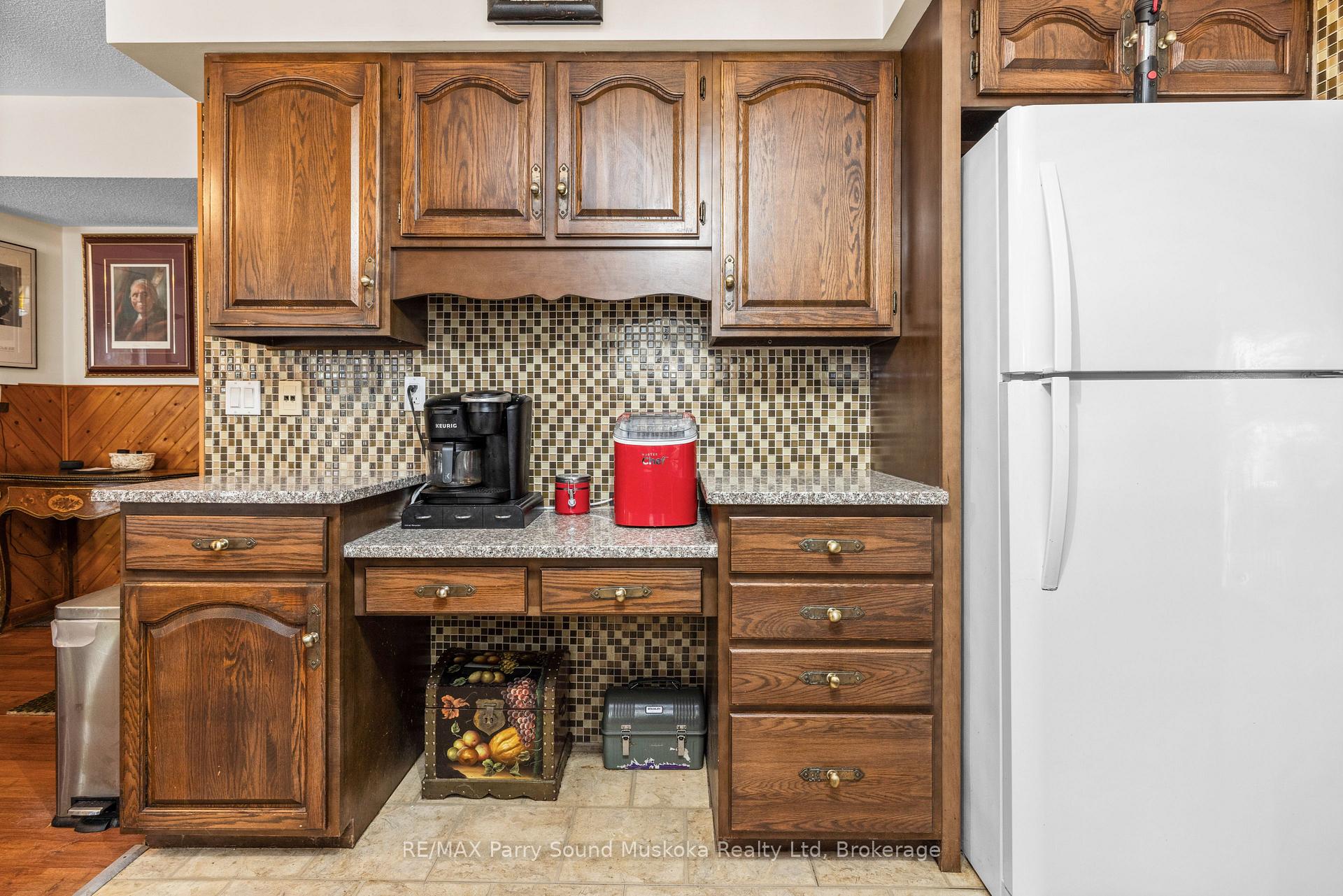 Photo 17 of 19 Macklaim Drive, Parry Sound — HOMEH
