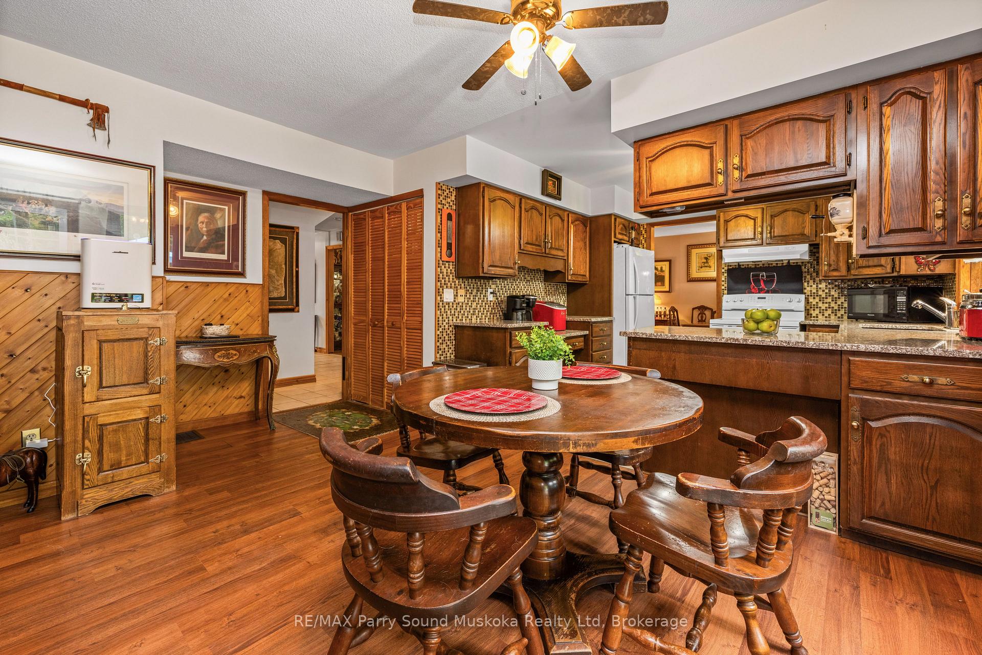 Photo 18 of 19 Macklaim Drive, Parry Sound — HOMEH
