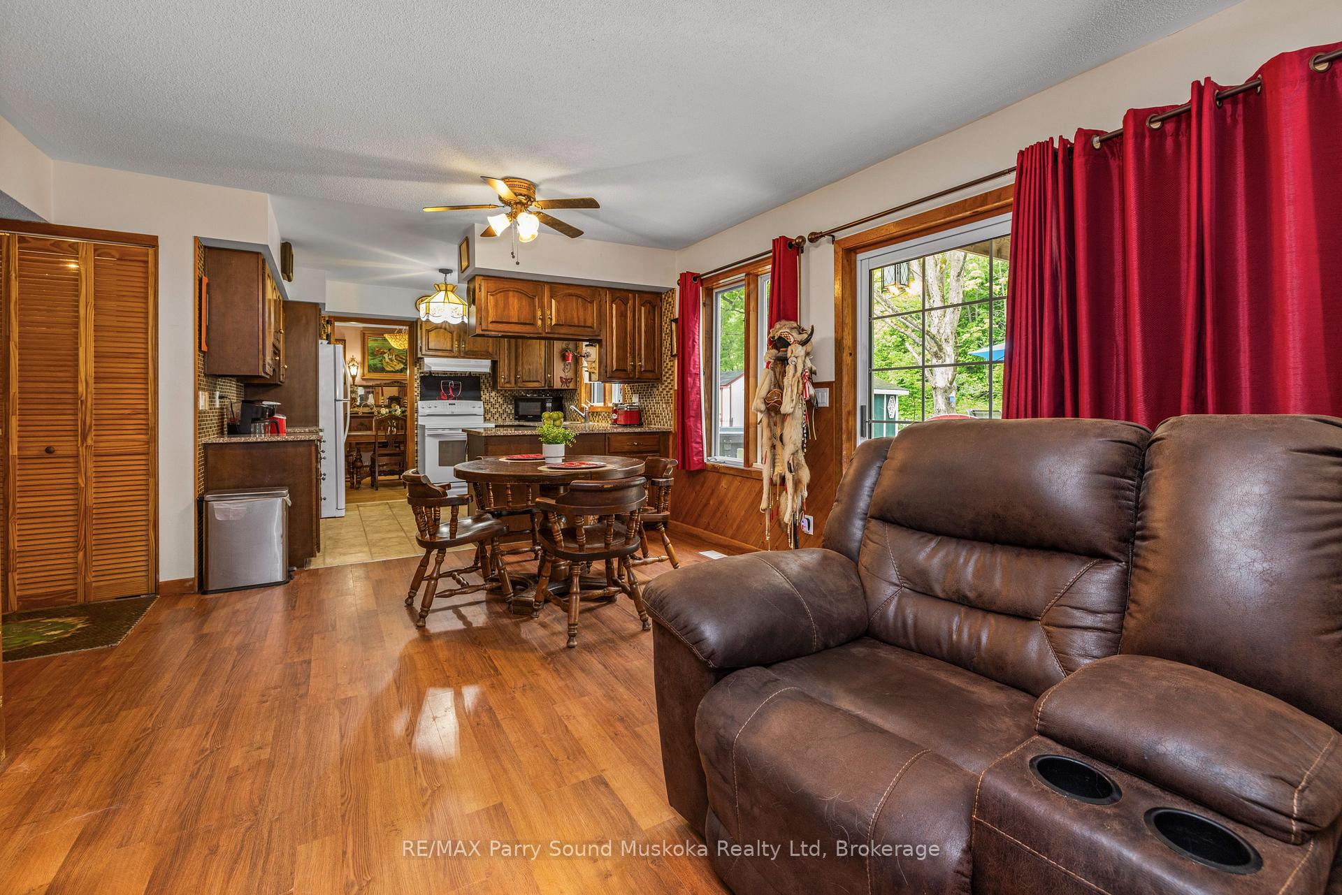 Photo 21 of 19 Macklaim Drive, Parry Sound — HOMEH