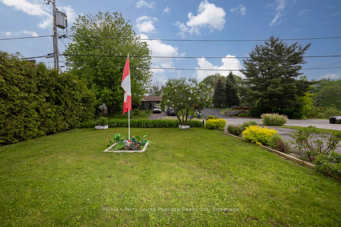 Photo 39 of 19 Macklaim Drive, Parry Sound — HOMEH