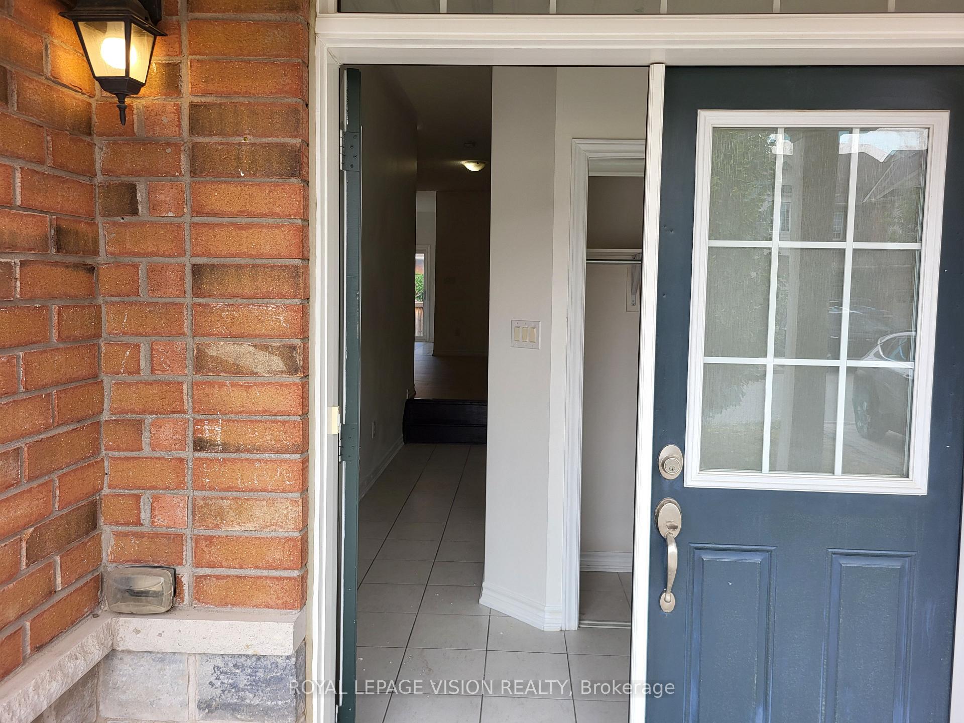 Photo 8 of Unit Upper, 715 Agnew Crescent, Milton, Beaty — HOMEH