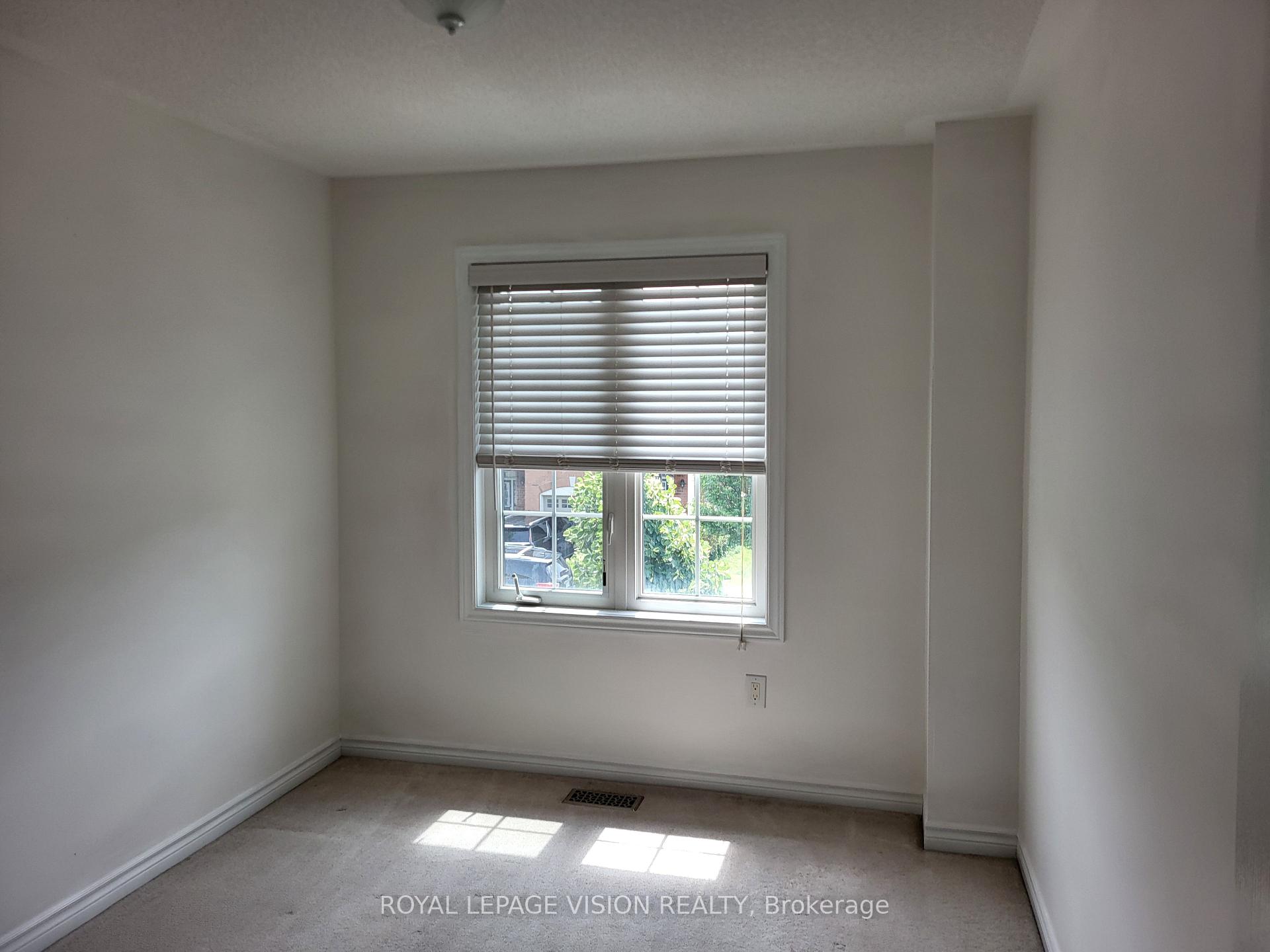 Photo 15 of Unit Upper, 715 Agnew Crescent, Milton, Beaty — HOMEH