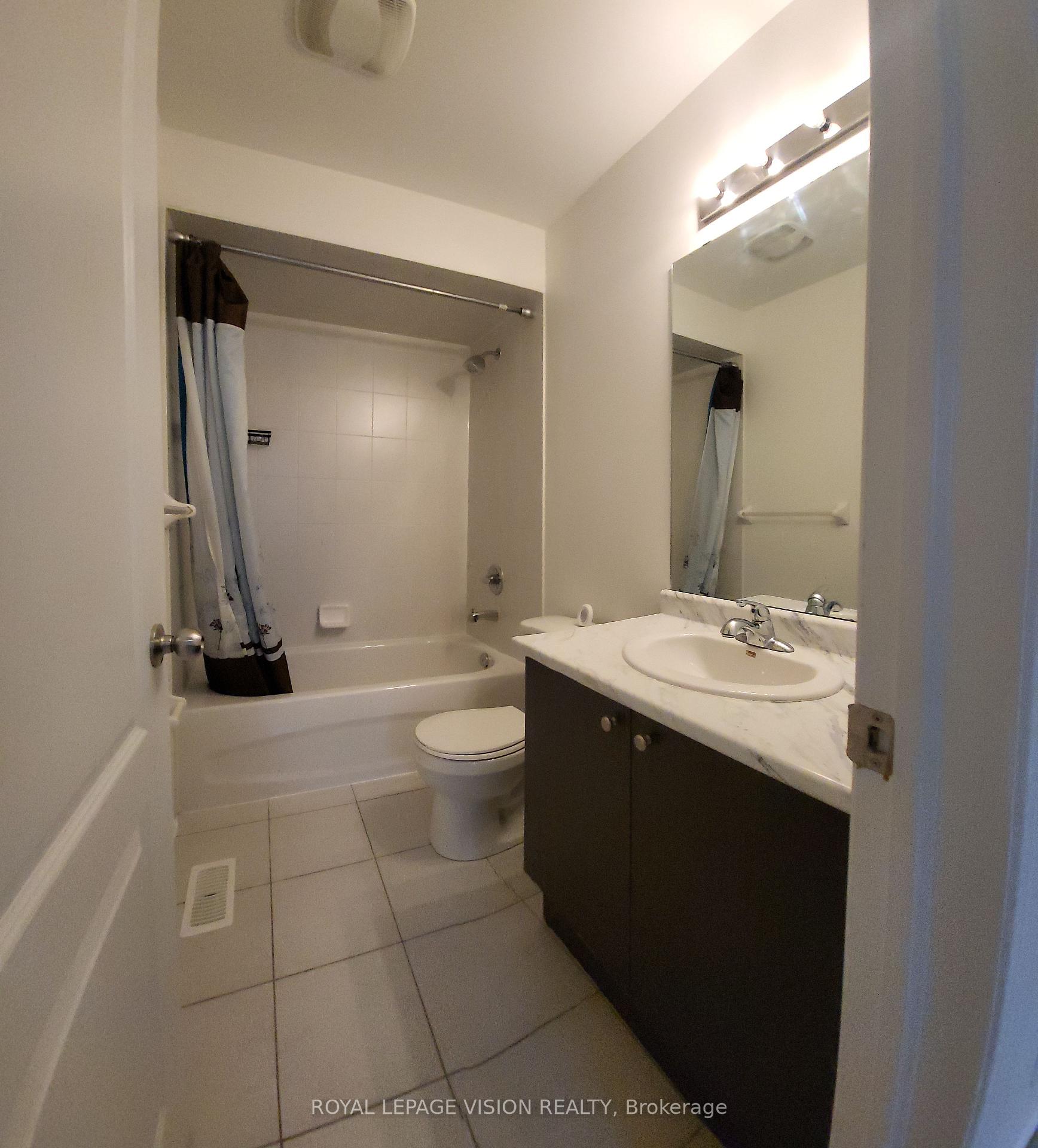 Photo 7 of Unit Upper, 715 Agnew Crescent, Milton, Beaty — HOMEH