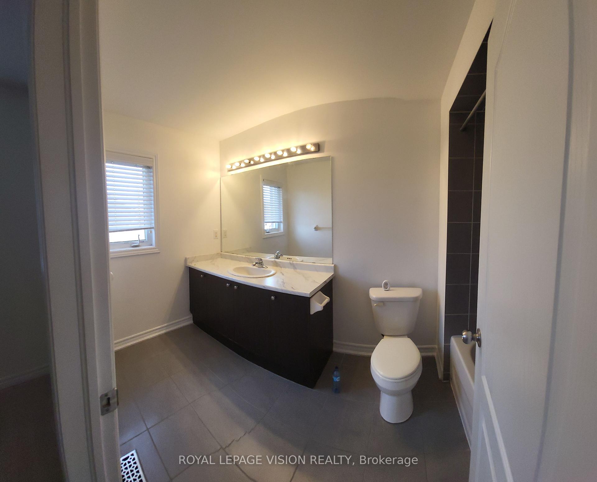 Photo 26 of Unit Upper, 715 Agnew Crescent, Milton, Beaty — HOMEH