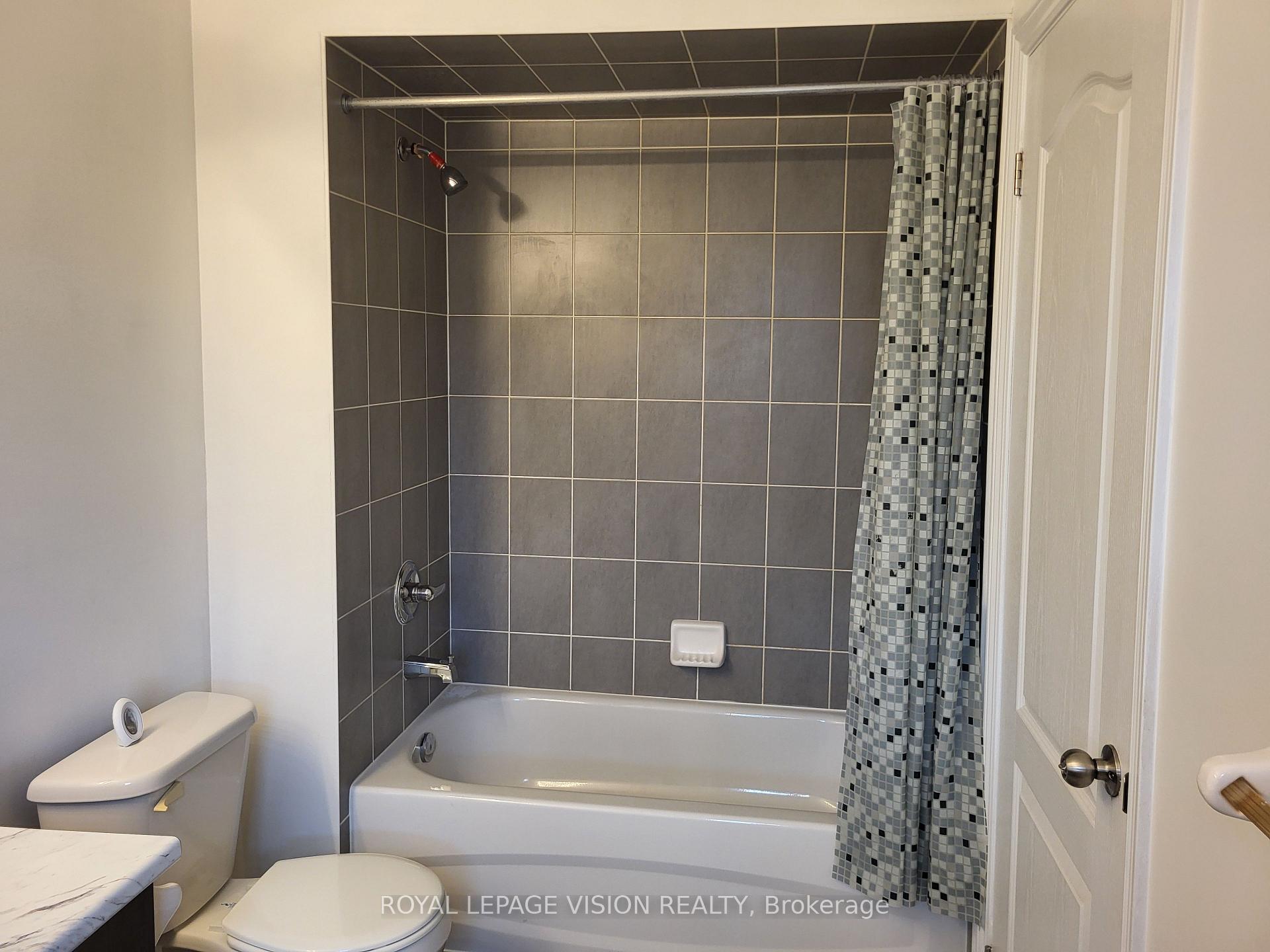 Photo 25 of Unit Upper, 715 Agnew Crescent, Milton, Beaty — HOMEH