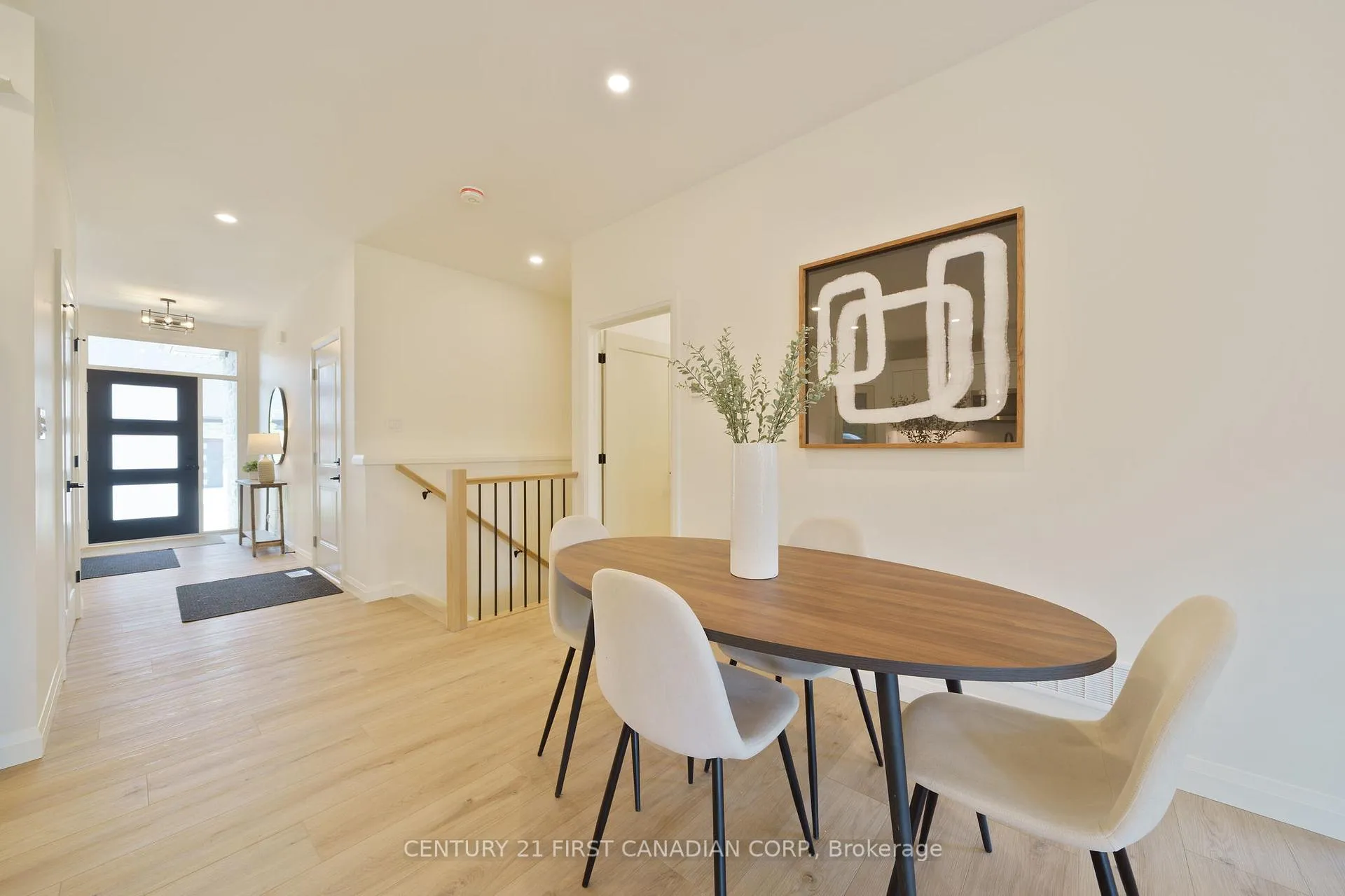Photo 11 of Unit 8, 32 Postma Crescent, North Middlesex, Ailsa Craig — HOMEH