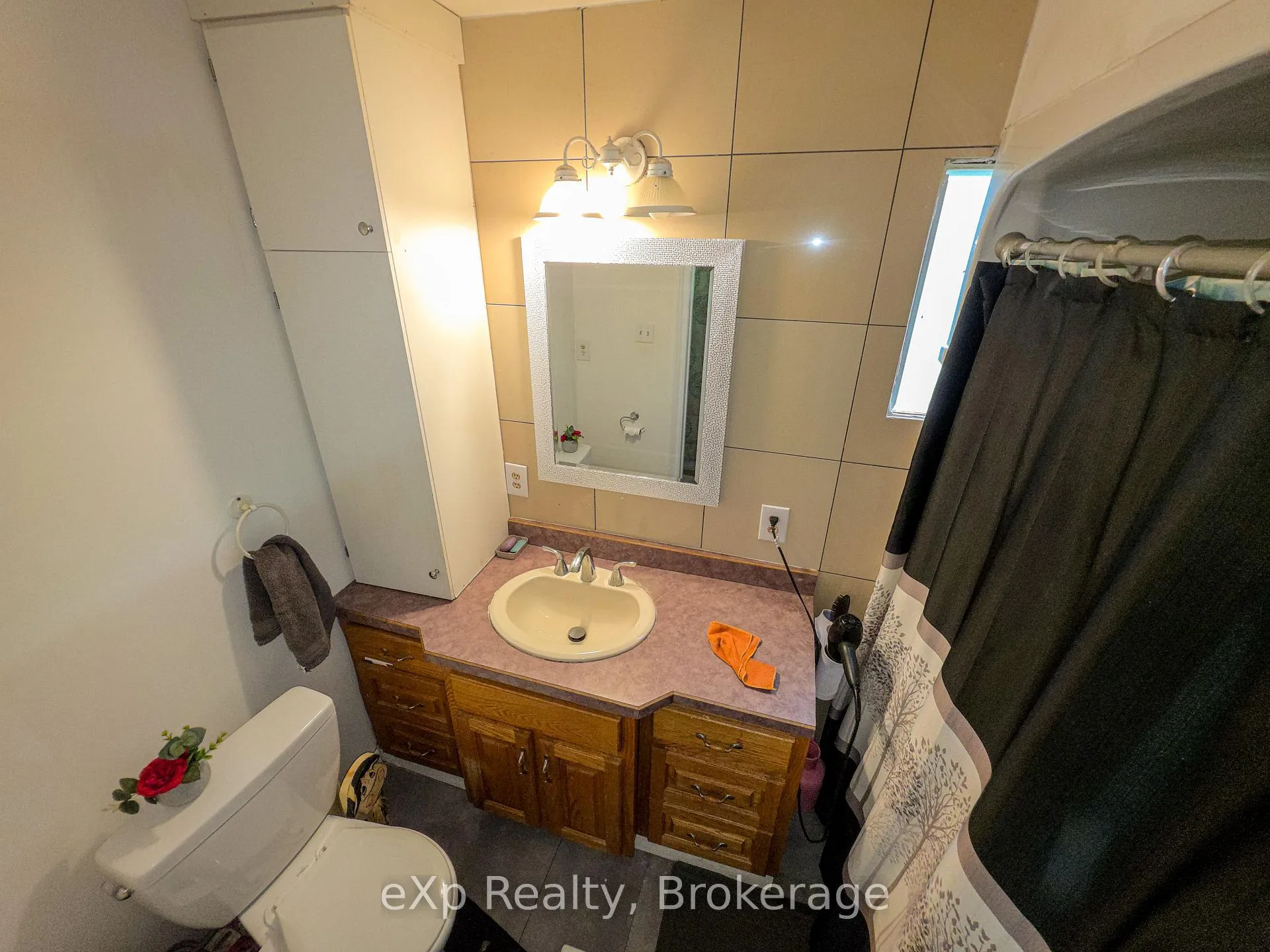 Photo 19 of 191 Frances Street, North Huron, Wingham — HOMEH