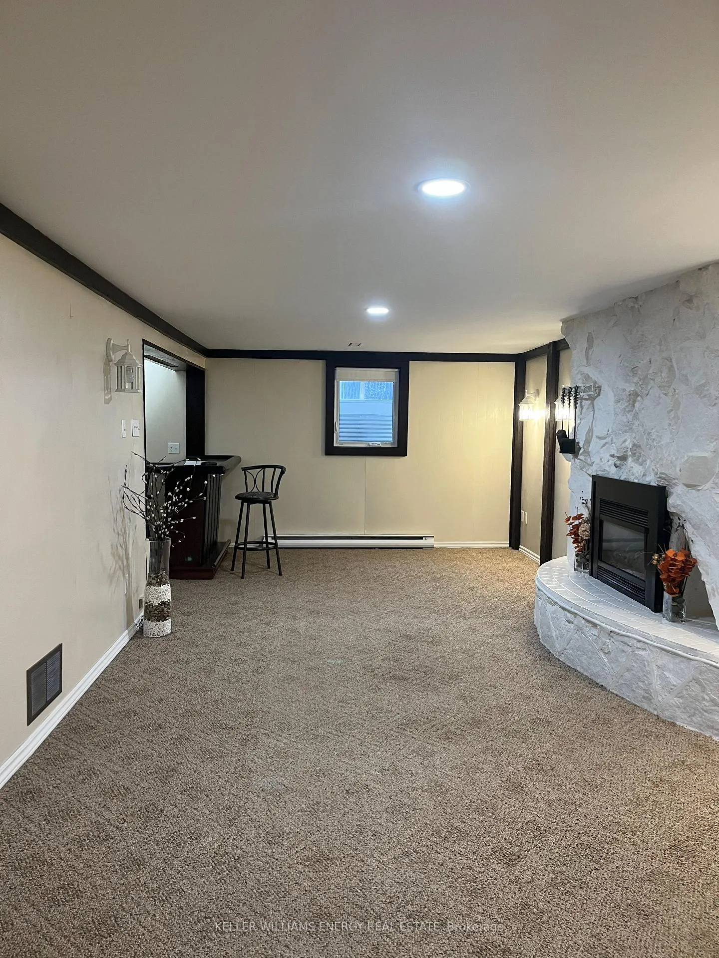 Photo 3 of 592 Radisson Avenue, Oshawa, Vanier — HOMEH