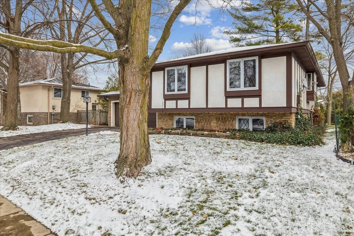 Photo 2 of 411 Brookmill Road, Oakville, Ford — HOMEH