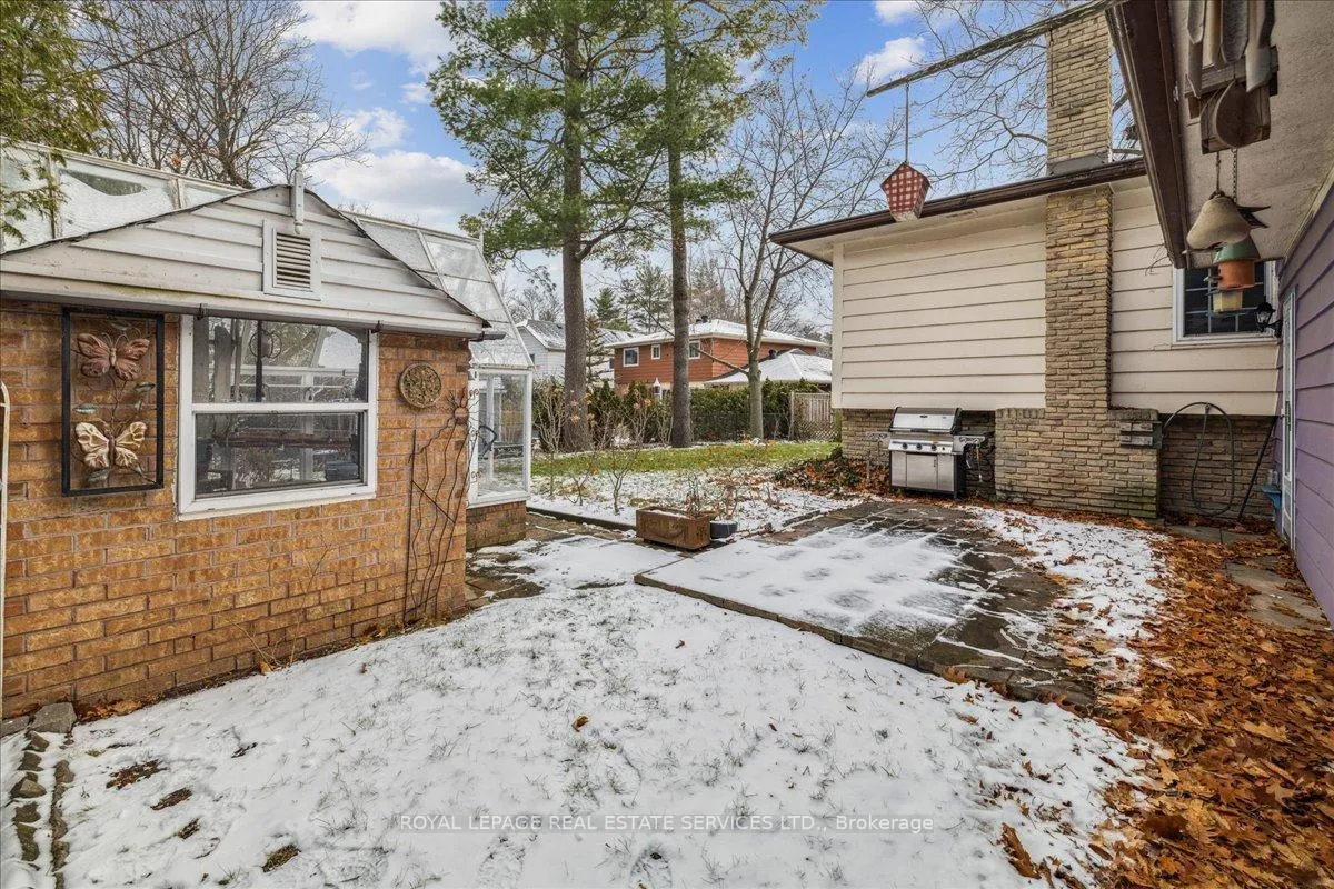 Photo 4 of 411 Brookmill Road, Oakville, Ford — HOMEH