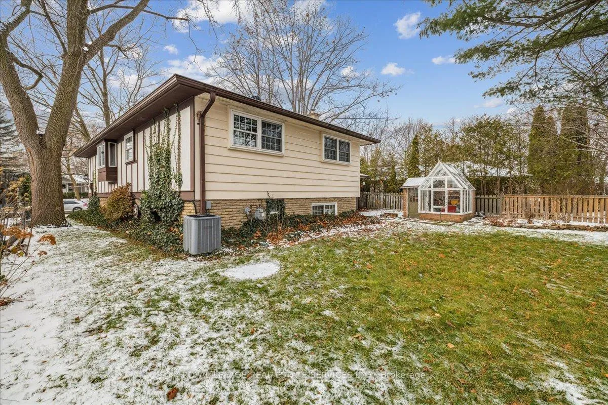 Photo 6 of 411 Brookmill Road, Oakville, Ford — HOMEH