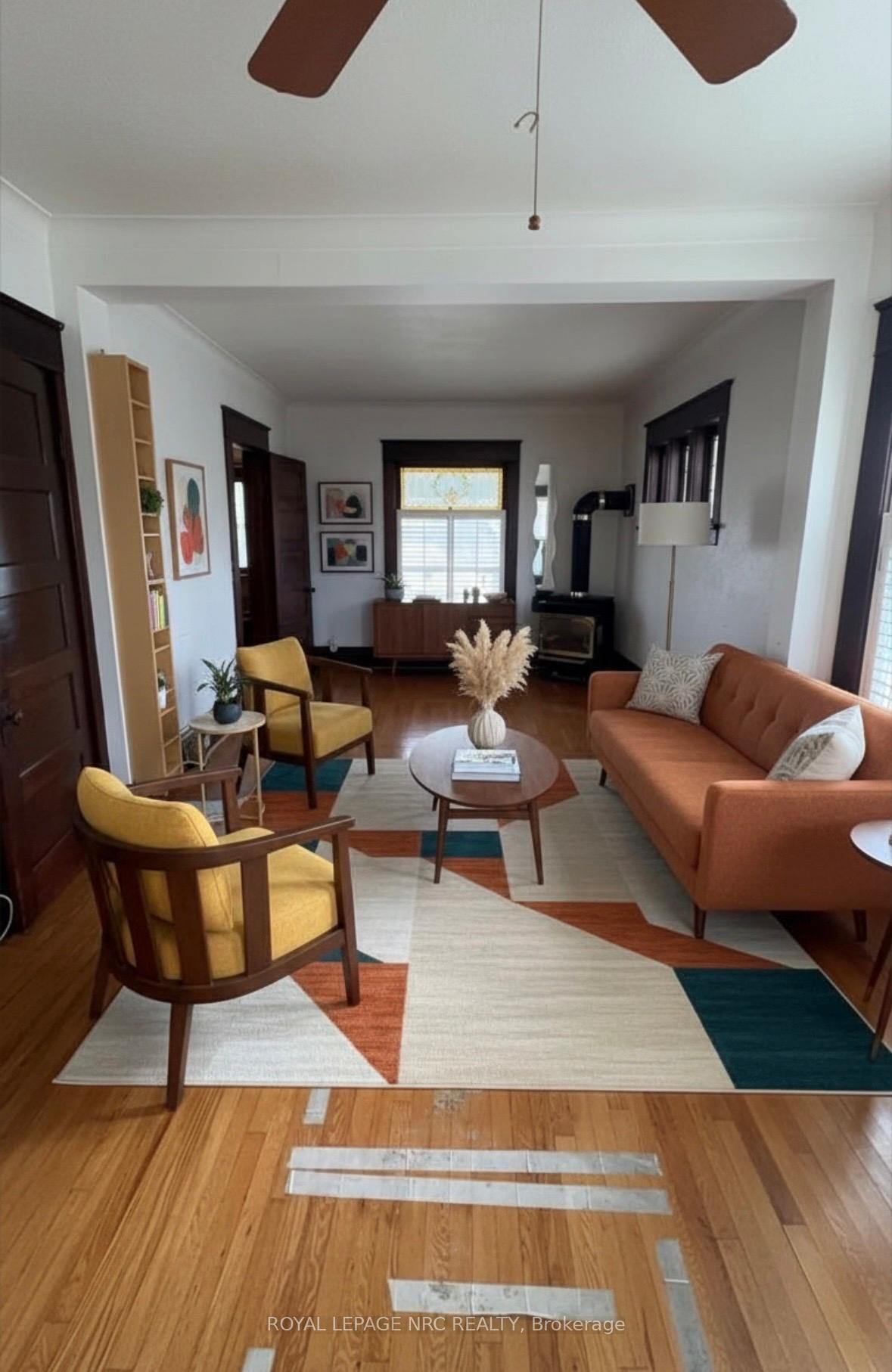 Photo 9 of 4579 Eastwood Crescent, Niagara Falls, Downtown — HOMEH