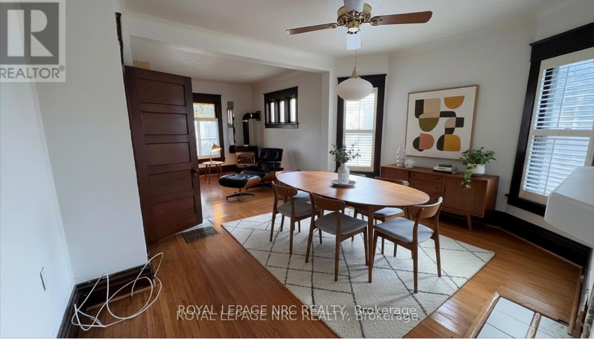 Photo 10 of 4579 Eastwood Crescent, Niagara Falls, Downtown — HOMEH
