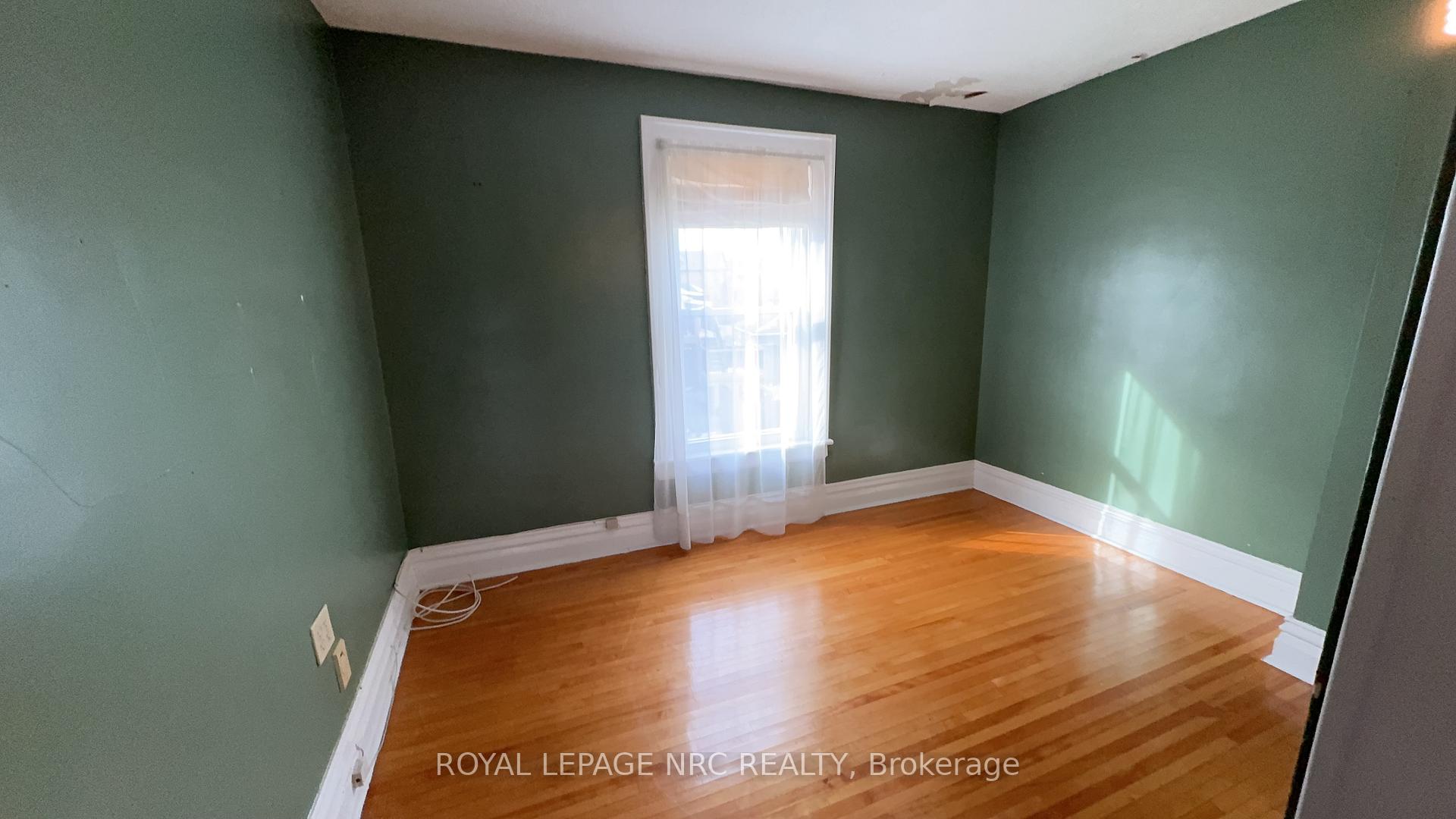 Photo 19 of 4579 Eastwood Crescent, Niagara Falls, Downtown — HOMEH