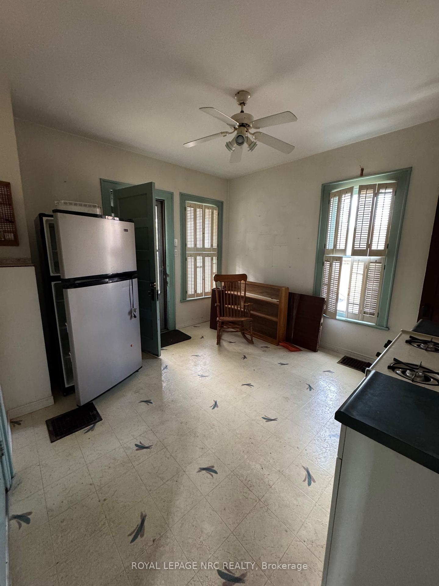 Photo 32 of 4579 Eastwood Crescent, Niagara Falls, Downtown — HOMEH