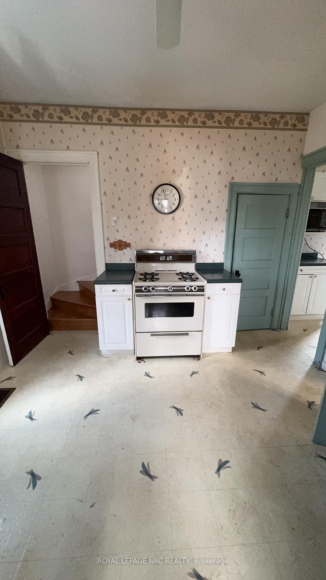 Photo 33 of 4579 Eastwood Crescent, Niagara Falls, Downtown — HOMEH