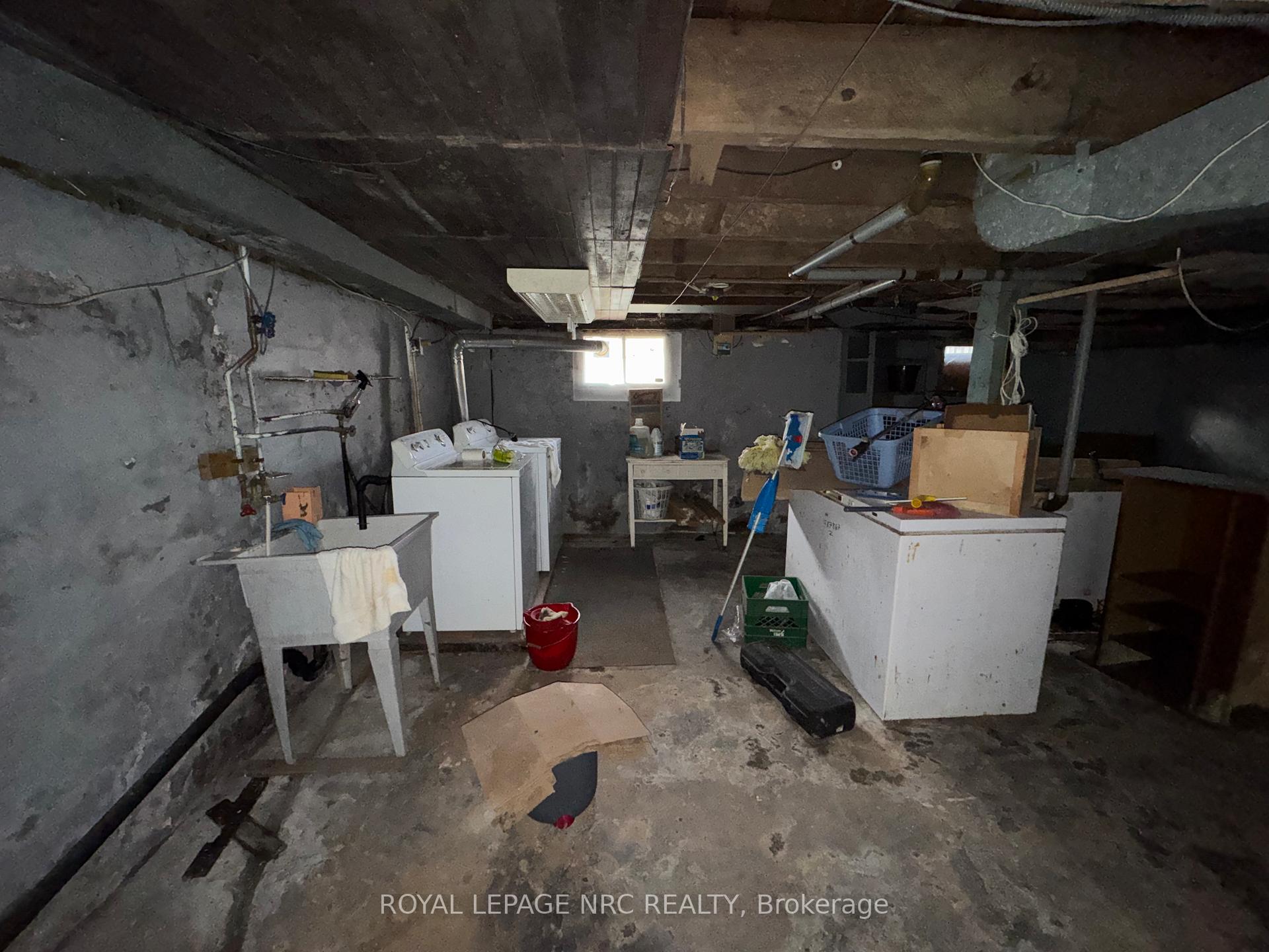 Photo 36 of 4579 Eastwood Crescent, Niagara Falls, Downtown — HOMEH