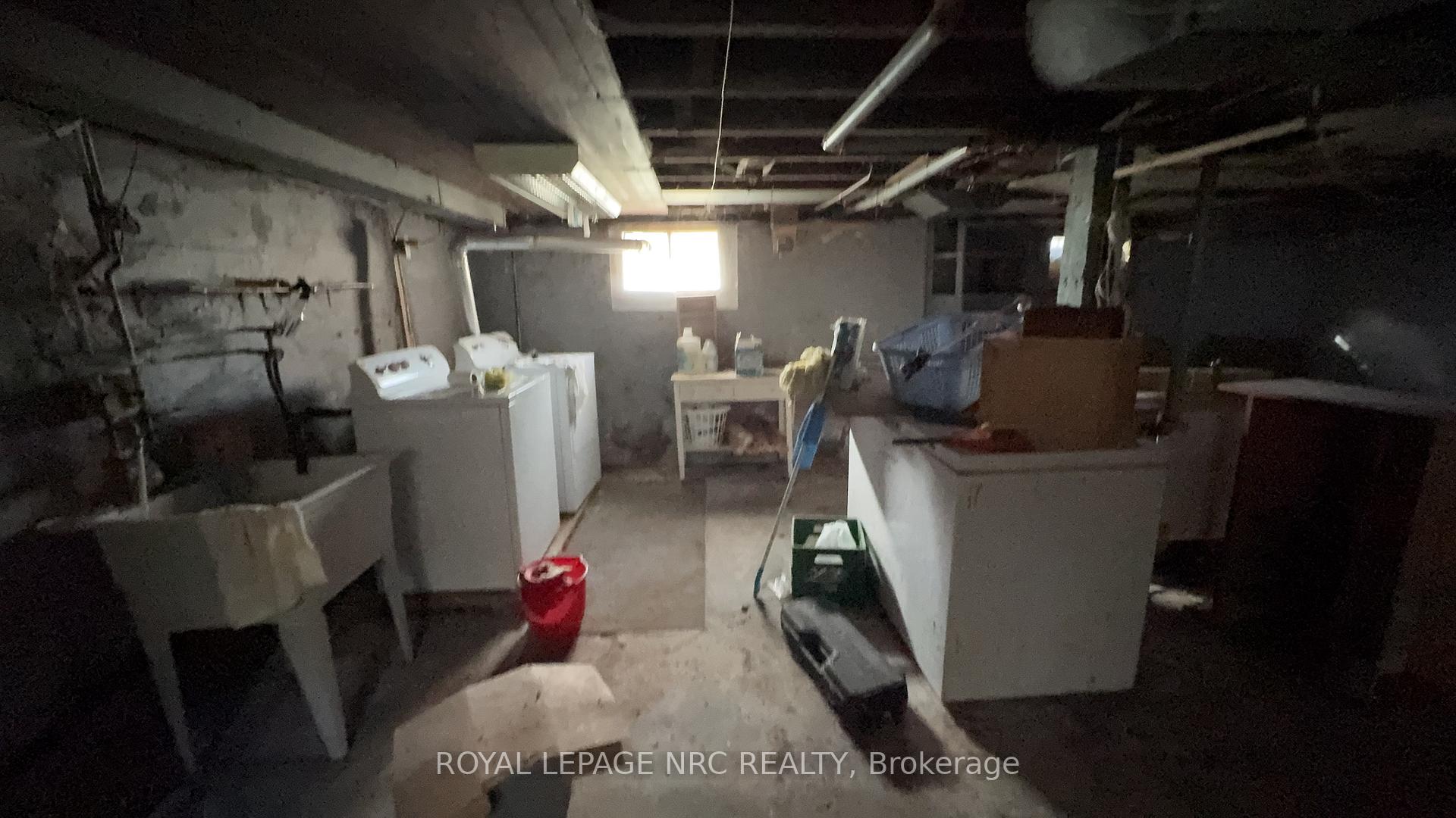 Photo 38 of 4579 Eastwood Crescent, Niagara Falls, Downtown — HOMEH