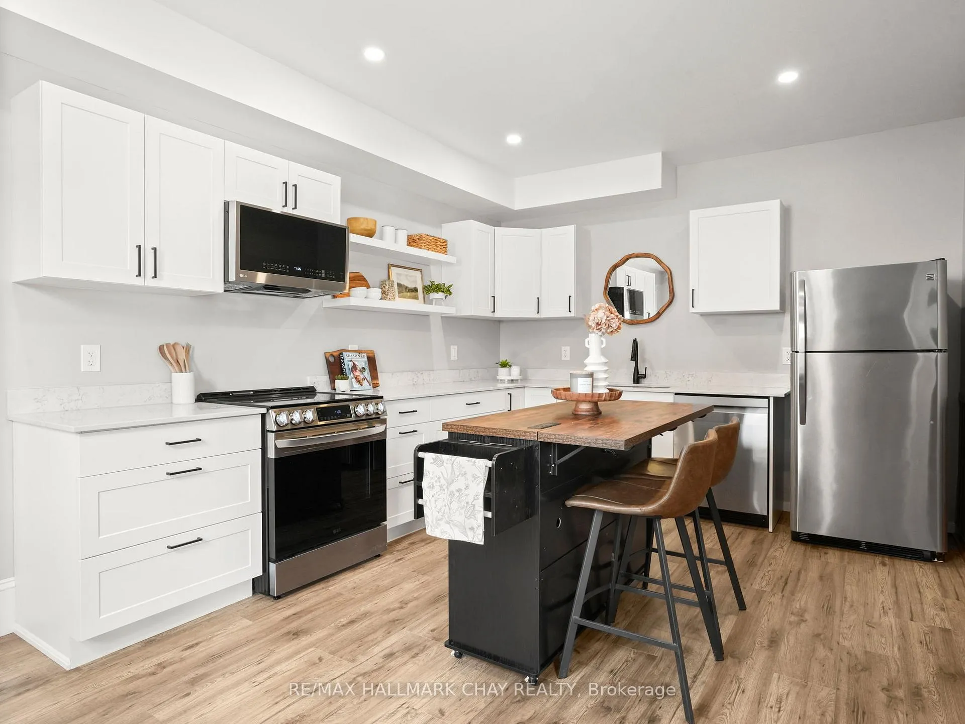 Photo 8 of 14 Wilson Street, New Tecumseth, Tottenham — HOMEH