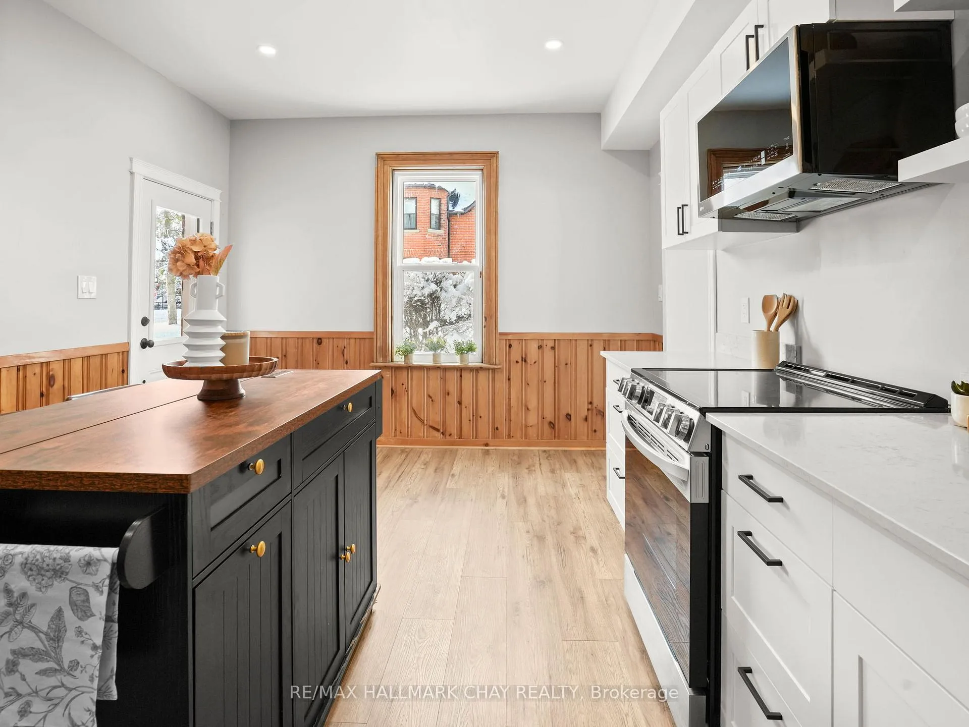 Photo 14 of 14 Wilson Street, New Tecumseth, Tottenham — HOMEH