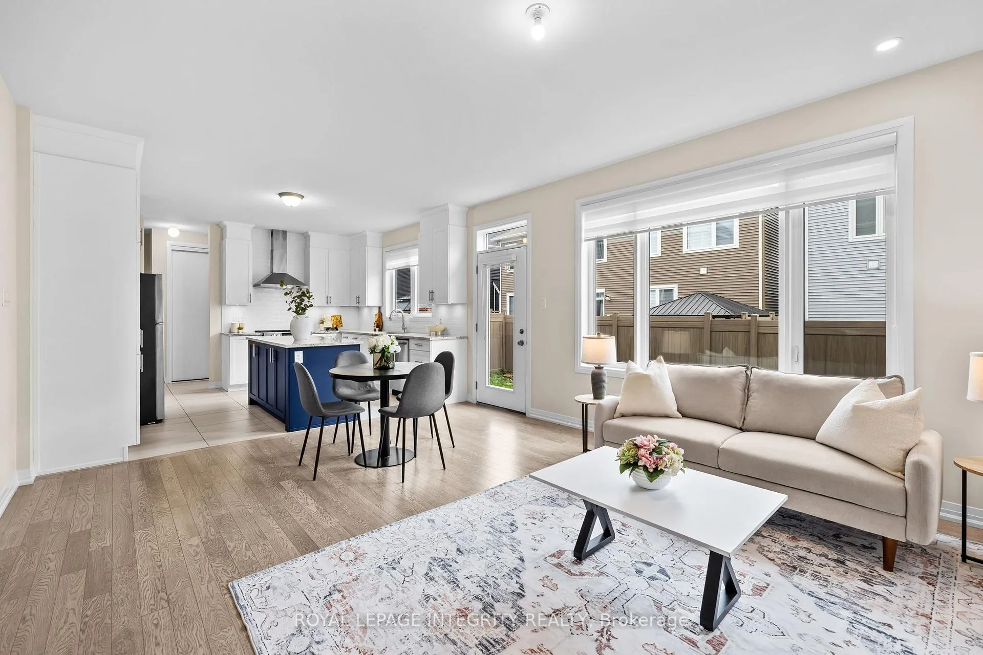 Photo 7 of 807 Mercier Crescent E, Ottawa, Chapel Hill South - Orleans Village — HOMEH