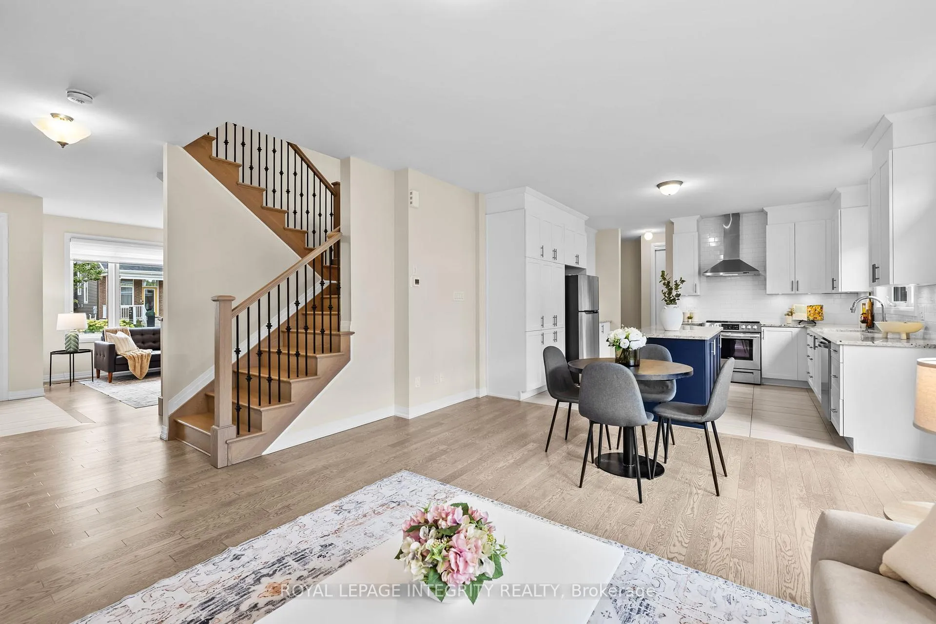 Photo 9 of 807 Mercier Crescent E, Ottawa, Chapel Hill South - Orleans Village — HOMEH
