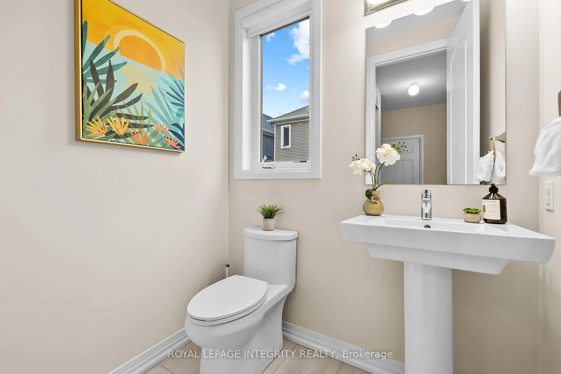 Photo 15 of 807 Mercier Crescent E, Ottawa, Chapel Hill South - Orleans Village — HOMEH