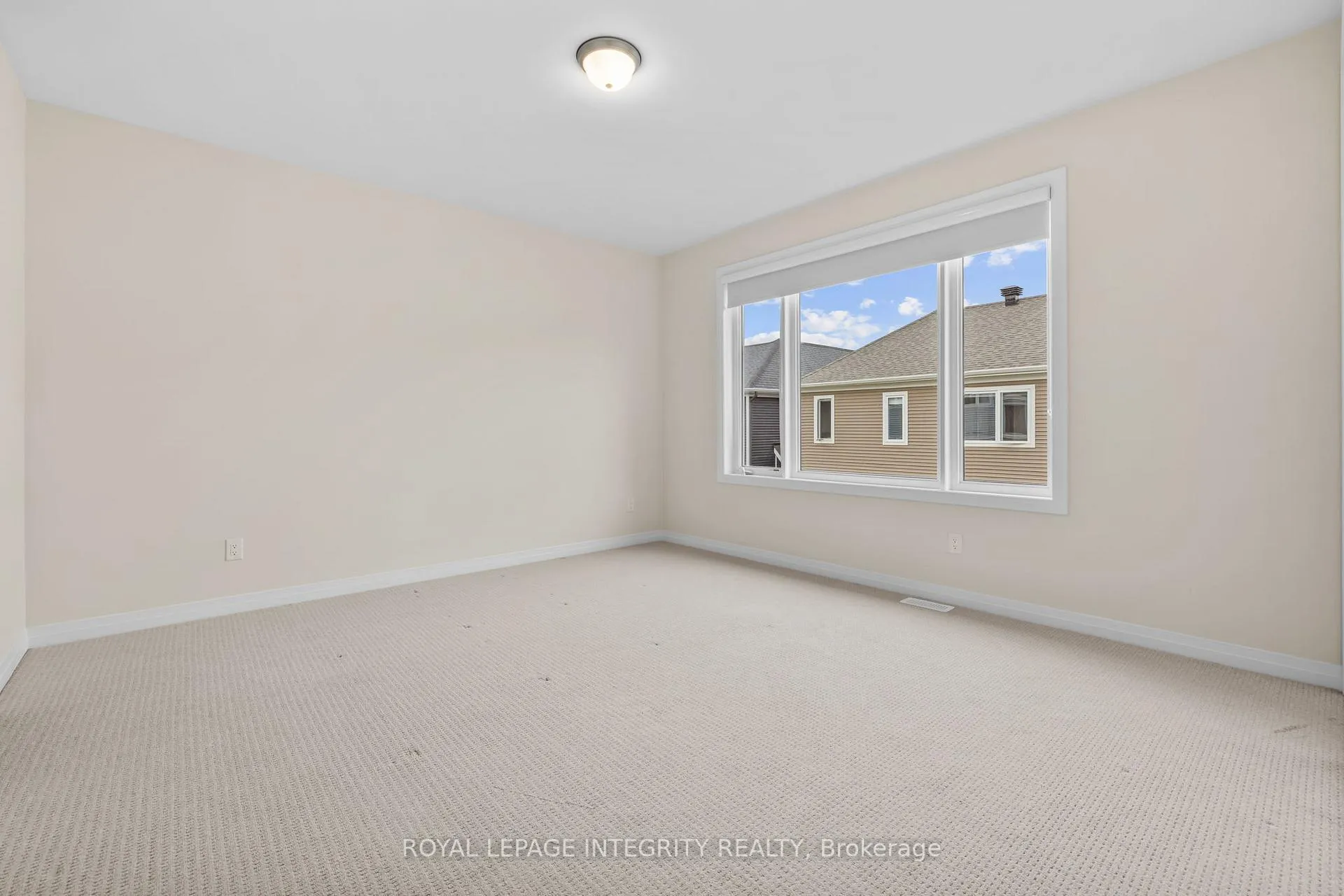 Photo 22 of 807 Mercier Crescent E, Ottawa, Chapel Hill South - Orleans Village — HOMEH