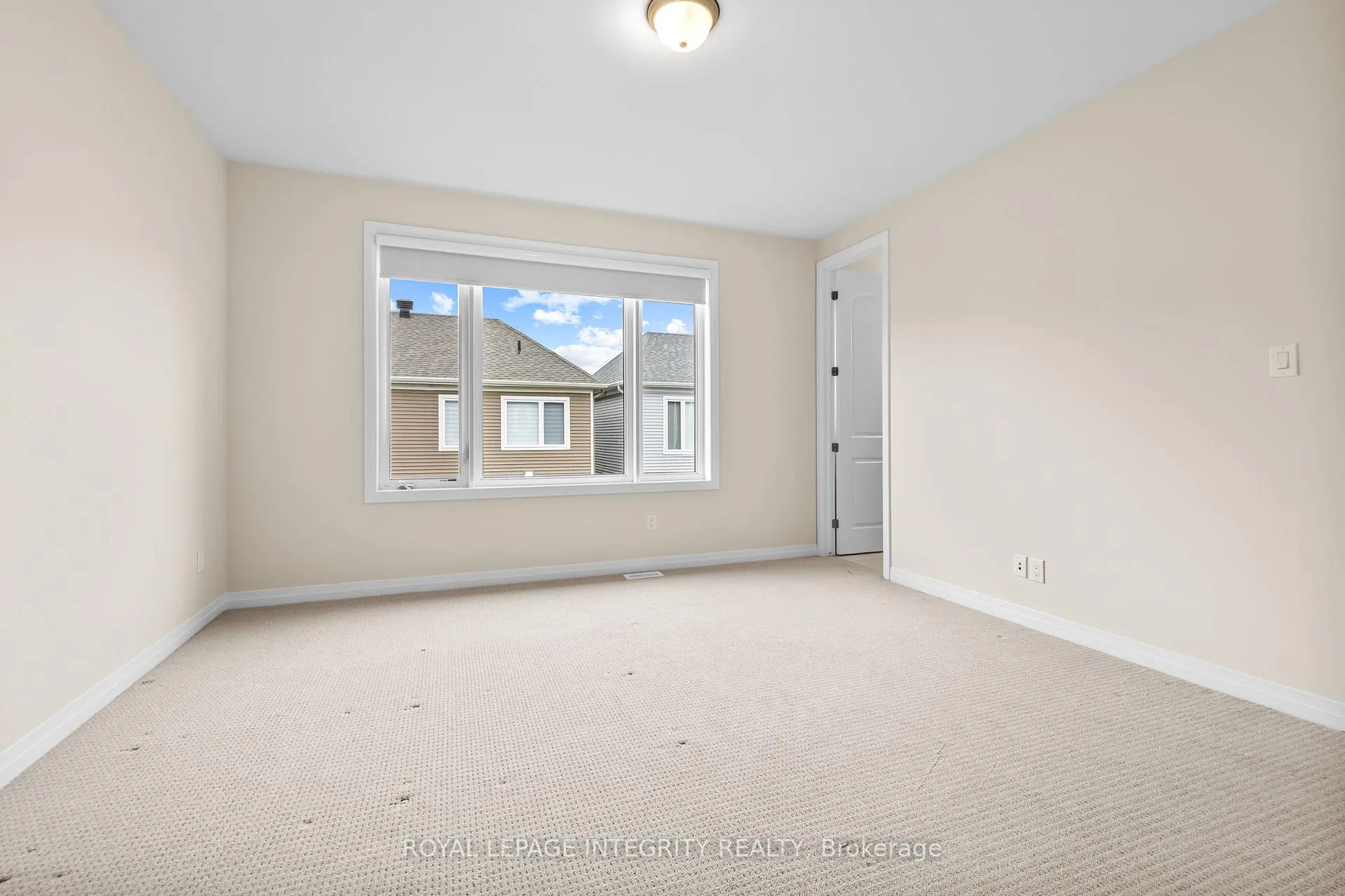 Photo 23 of 807 Mercier Crescent E, Ottawa, Chapel Hill South - Orleans Village — HOMEH