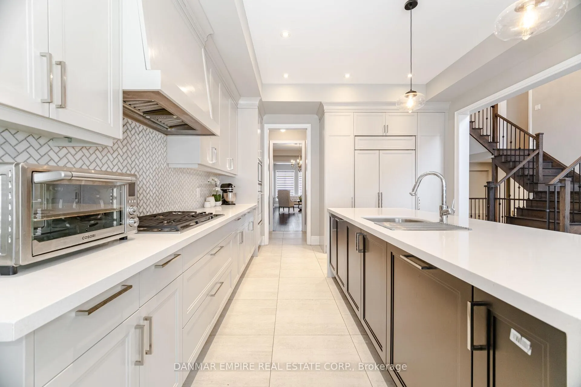 Photo 11 of 386 Tudor Avenue, Oakville, West — HOMEH
