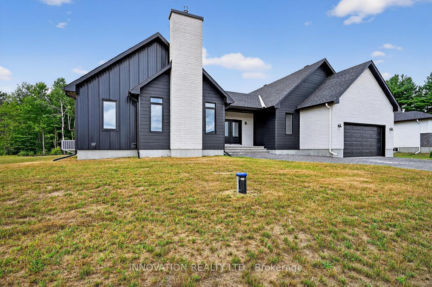 Photo 2 of 1694 Sharon Street, North Dundas, North Dundas (Mountain) Twp — HOMEH